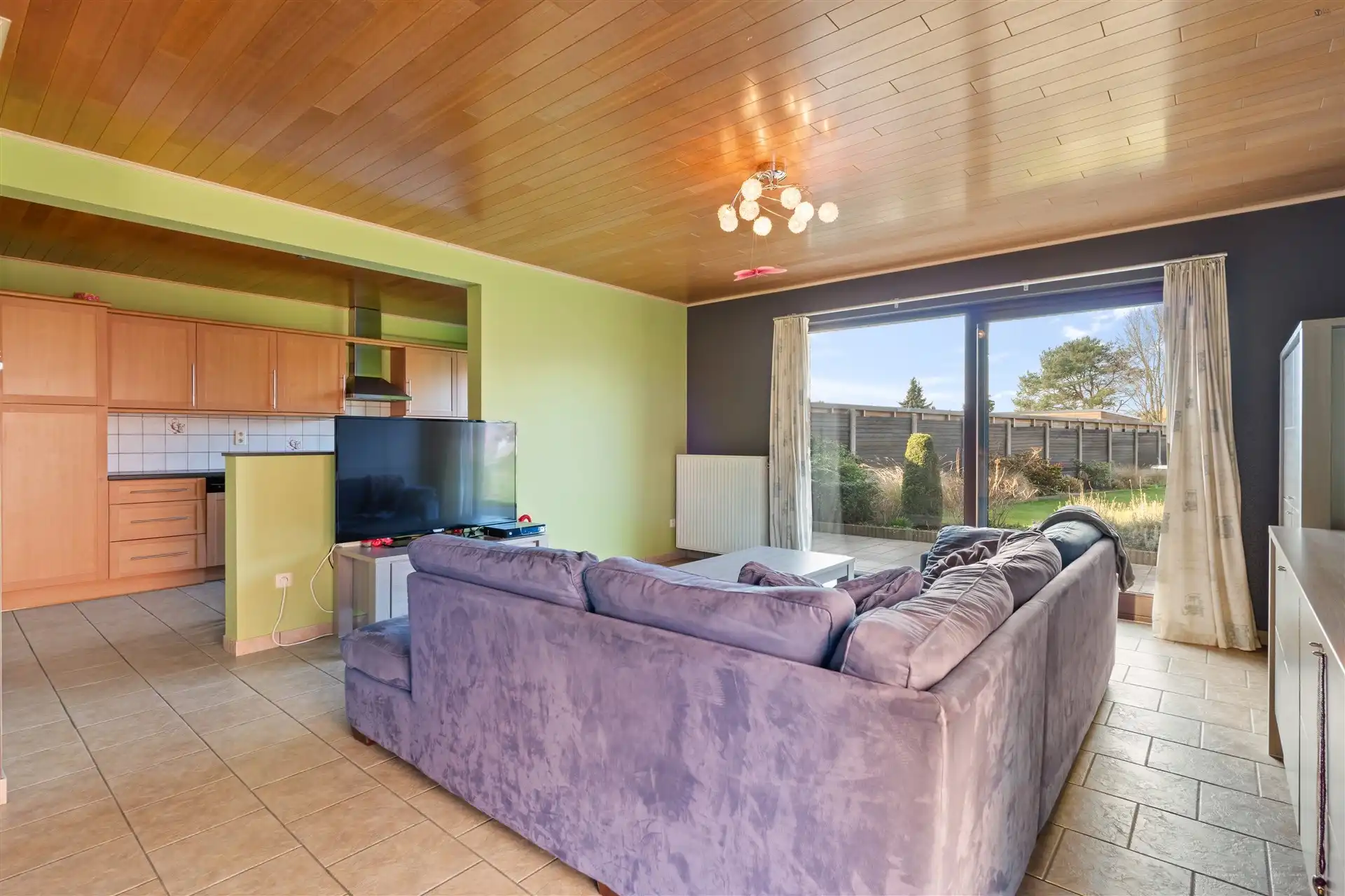 Goed onderhouden HOB met 3 slaapkamers op een ruim perceel foto 5