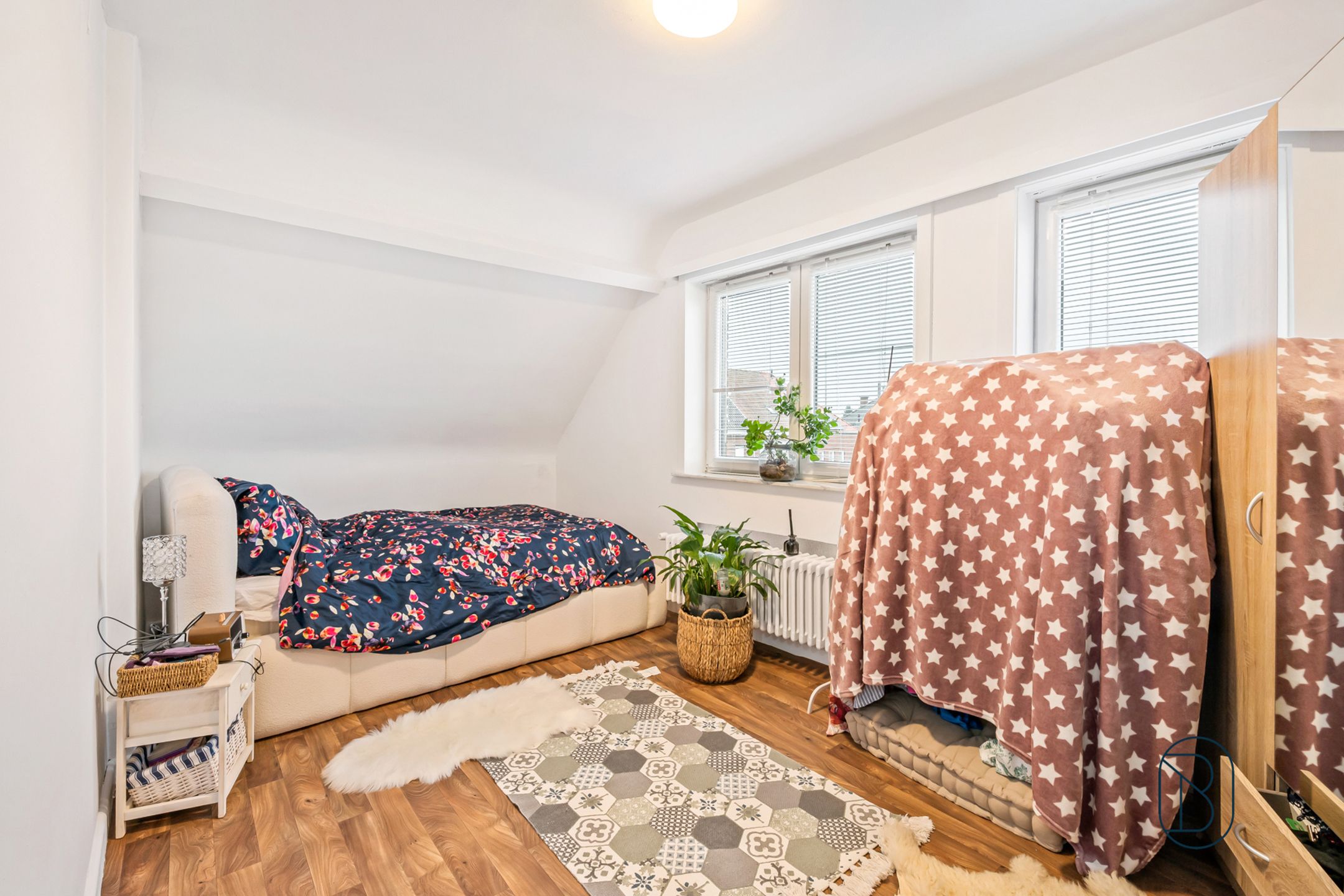 Topgelegen opbrengsteigendom: 3 appartementen en 3 garages foto 18