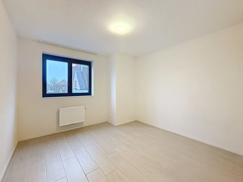 Modern 2-slaapkamer appartement in het centrum met een ruim terras en ondergrondse parking foto 8