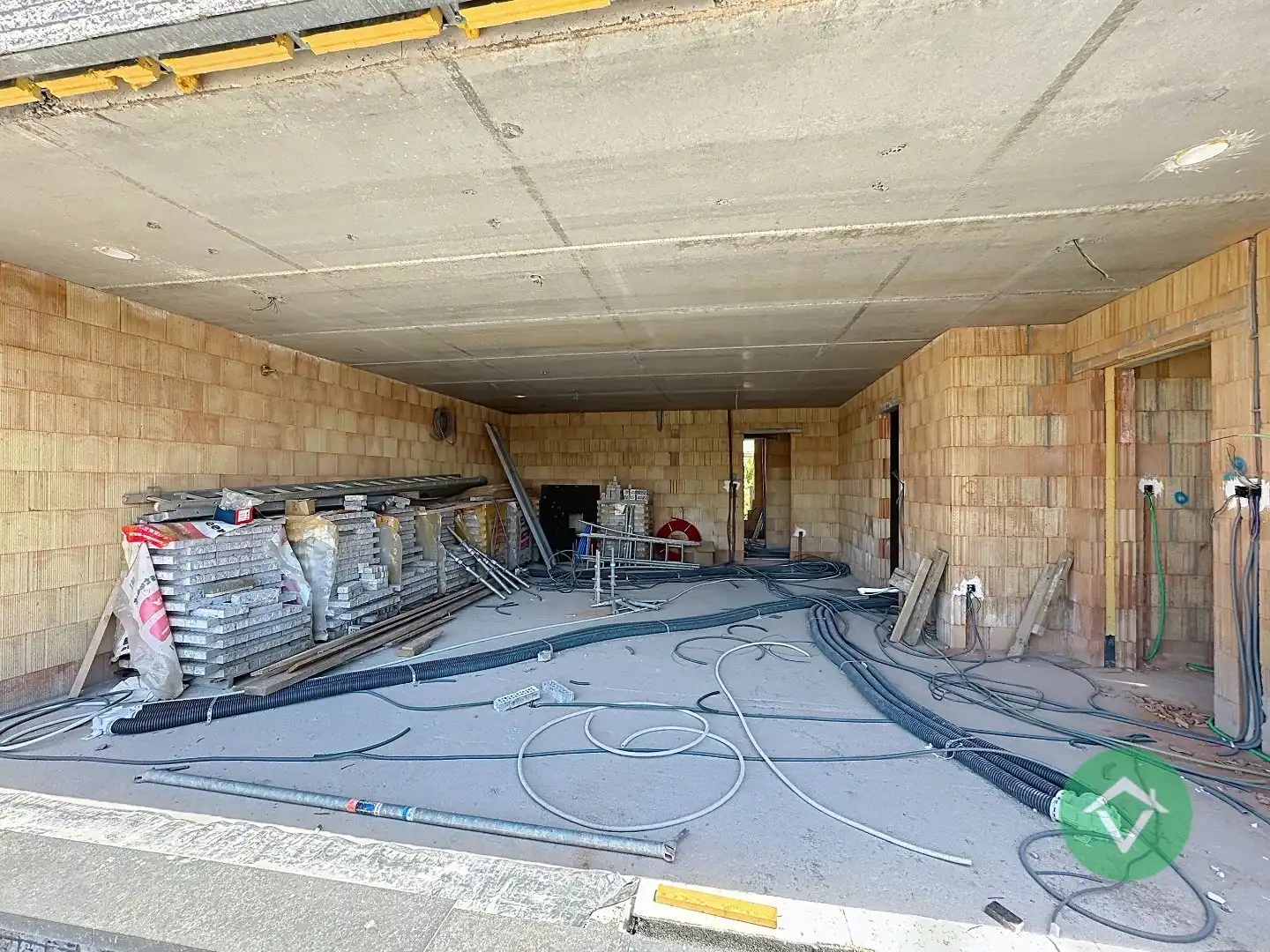 Appartement met 2 slaapkamers en een groot terras te Lichtervelde foto 22