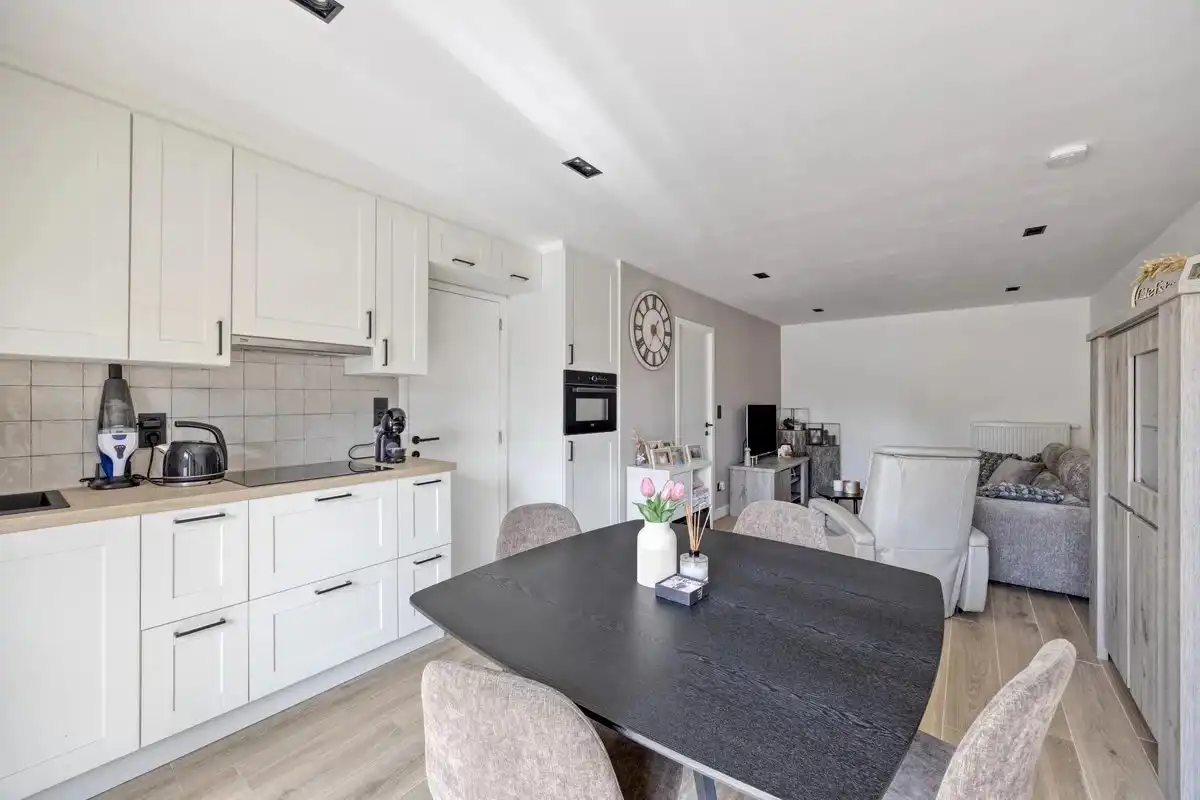 RUIME WONING OP GUNSTIGE LOCATIE EN GELEGEN OP EEN PERCEEL VAN 17A44CA foto 28