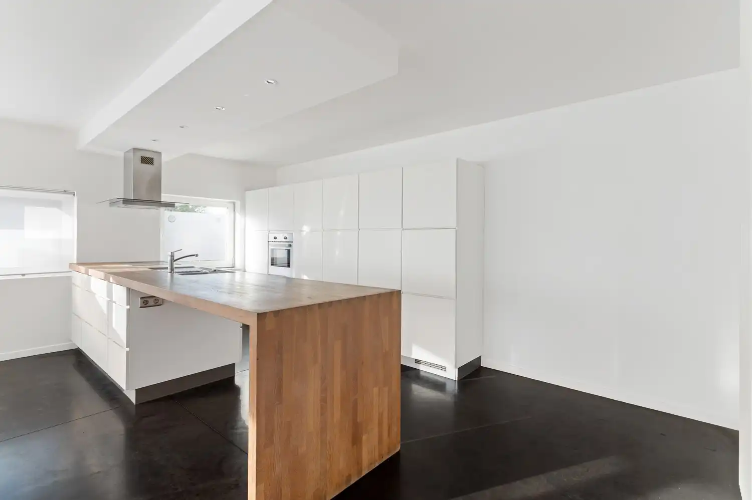 Ruim gelijkvloersappartement met 2 slpk en terras foto 2