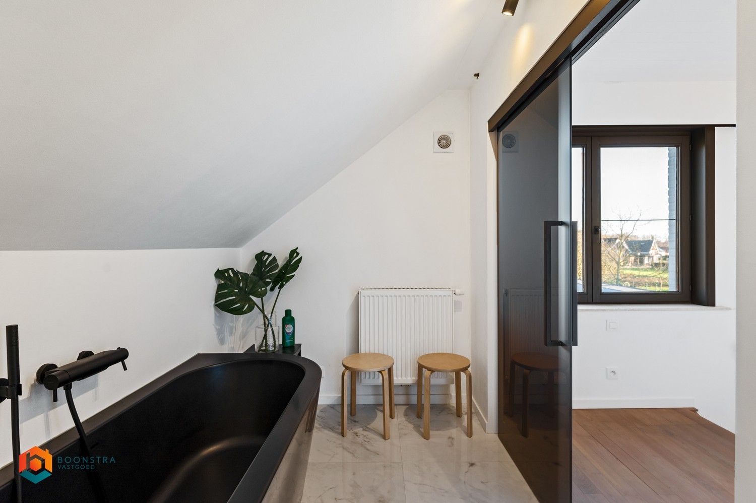 Gerenoveerde woning met 3 slpkrs in doodlopende straat te Hallaar foto 18