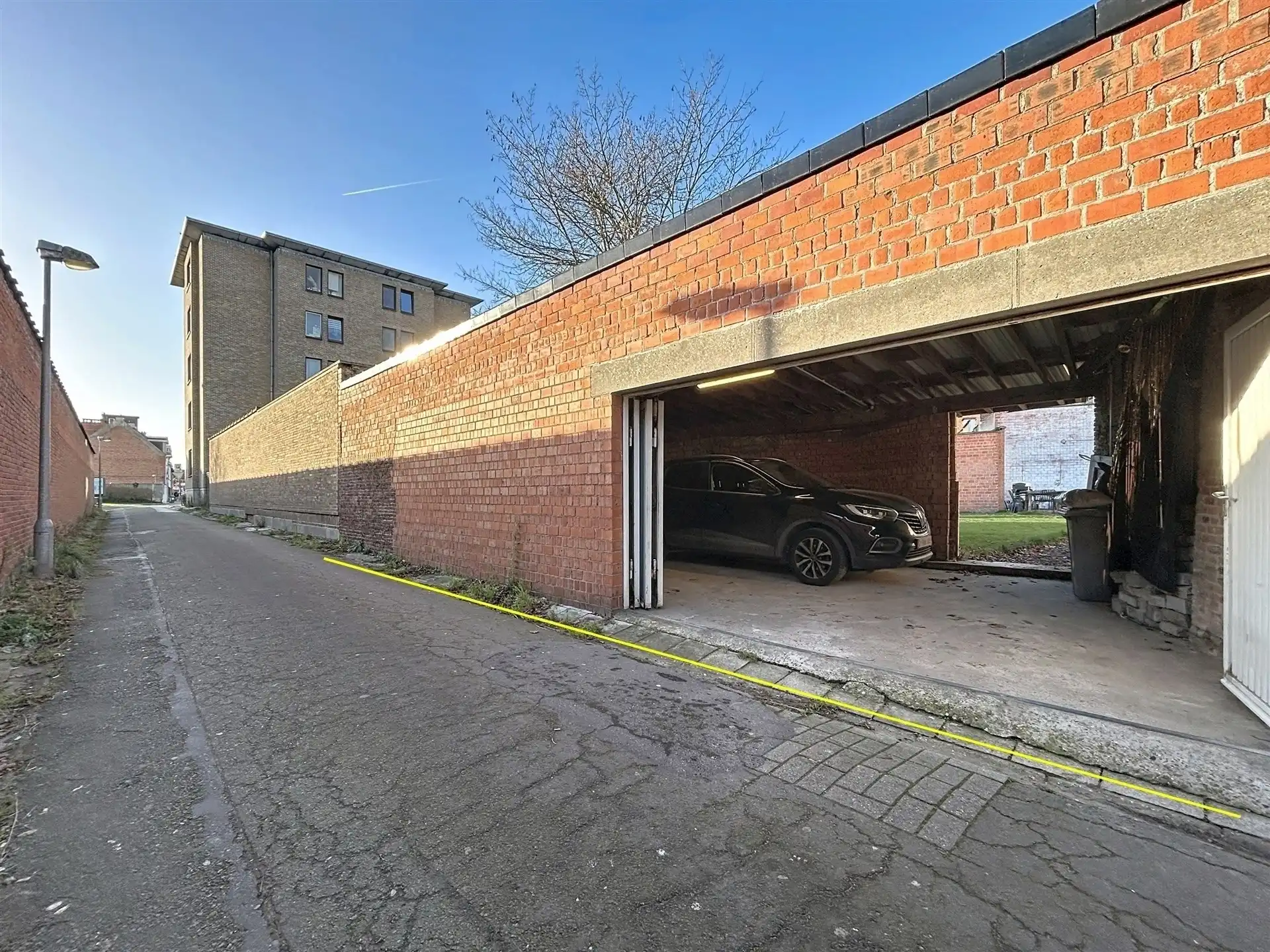 Instapklare ruime woning met grote garage op perceel van 359m² foto 19