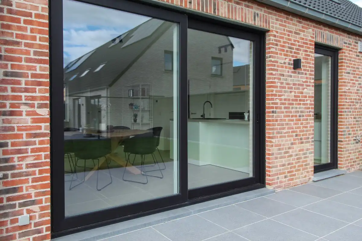 Afgewerkte halfopen nieuwbouwwoning te Roeselare foto 5