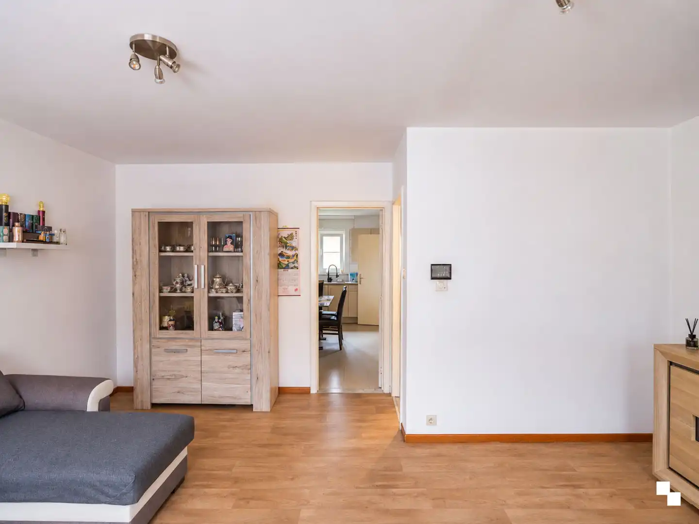Bel-etage woning met drie slaapkamers en tuin ten noorden van Gent foto 6