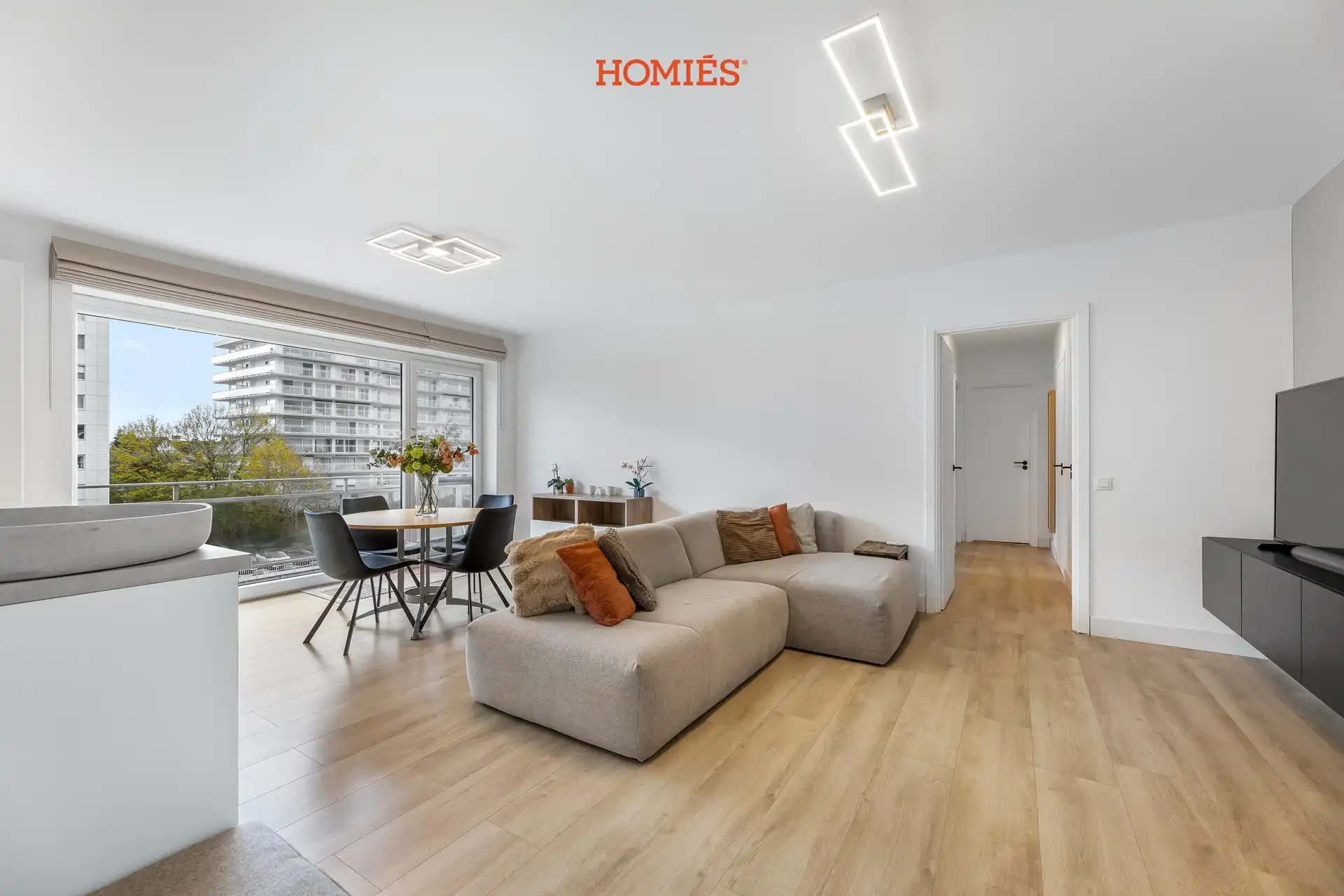 Volledig gerenoveerd 2-slpk appartement in Heverlee foto {{pictureIndex}}