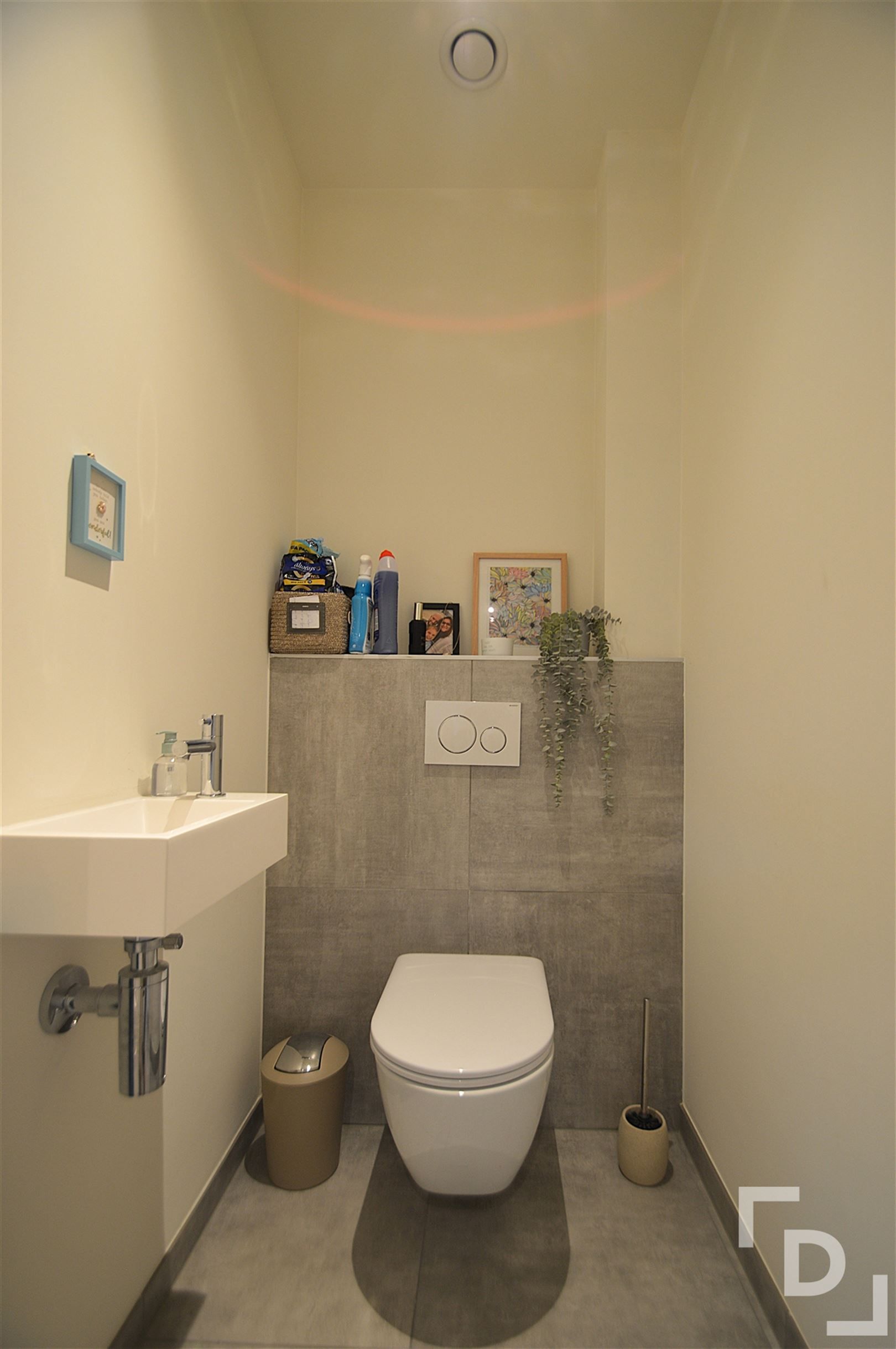 Recent gebouwd appartement met staanplaats te huur in centrum Ieper. foto 14