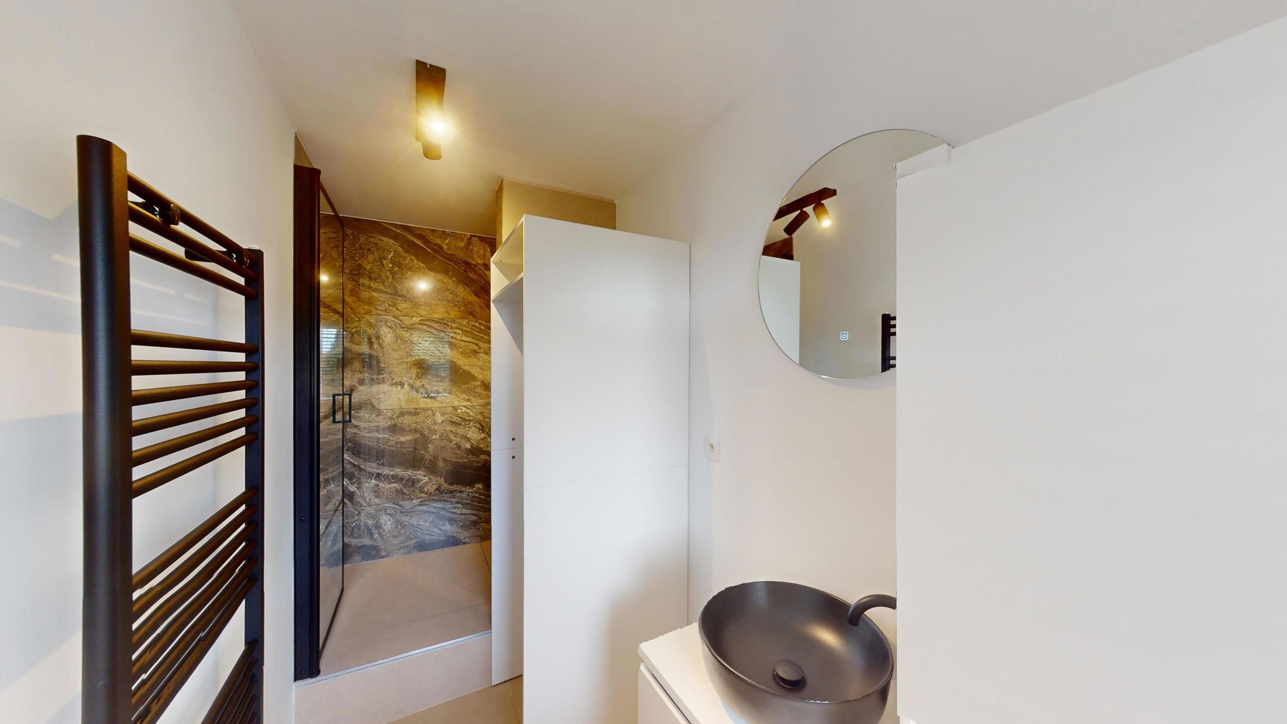 Vernieuwd startersappartement vlakbij centrum Hasselt! foto 18