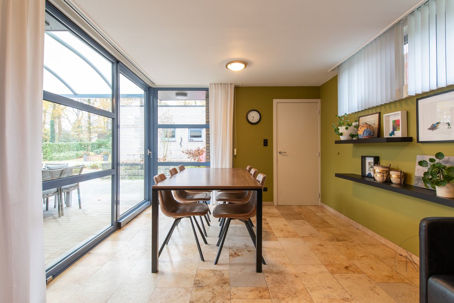 Moderne villa  met zwembad op toplocatie in Genk - instapklaar en future-proof foto 15