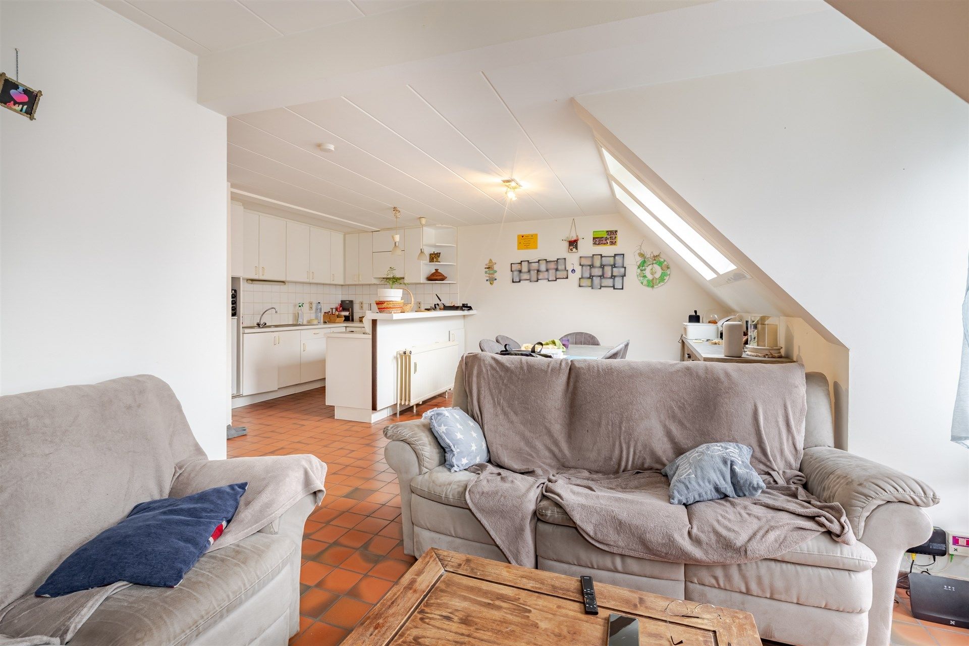 Opbrengsteigendom bestaande uit 4 appartementen + 22 garageboxen + magazijn/werkplaats foto 11
