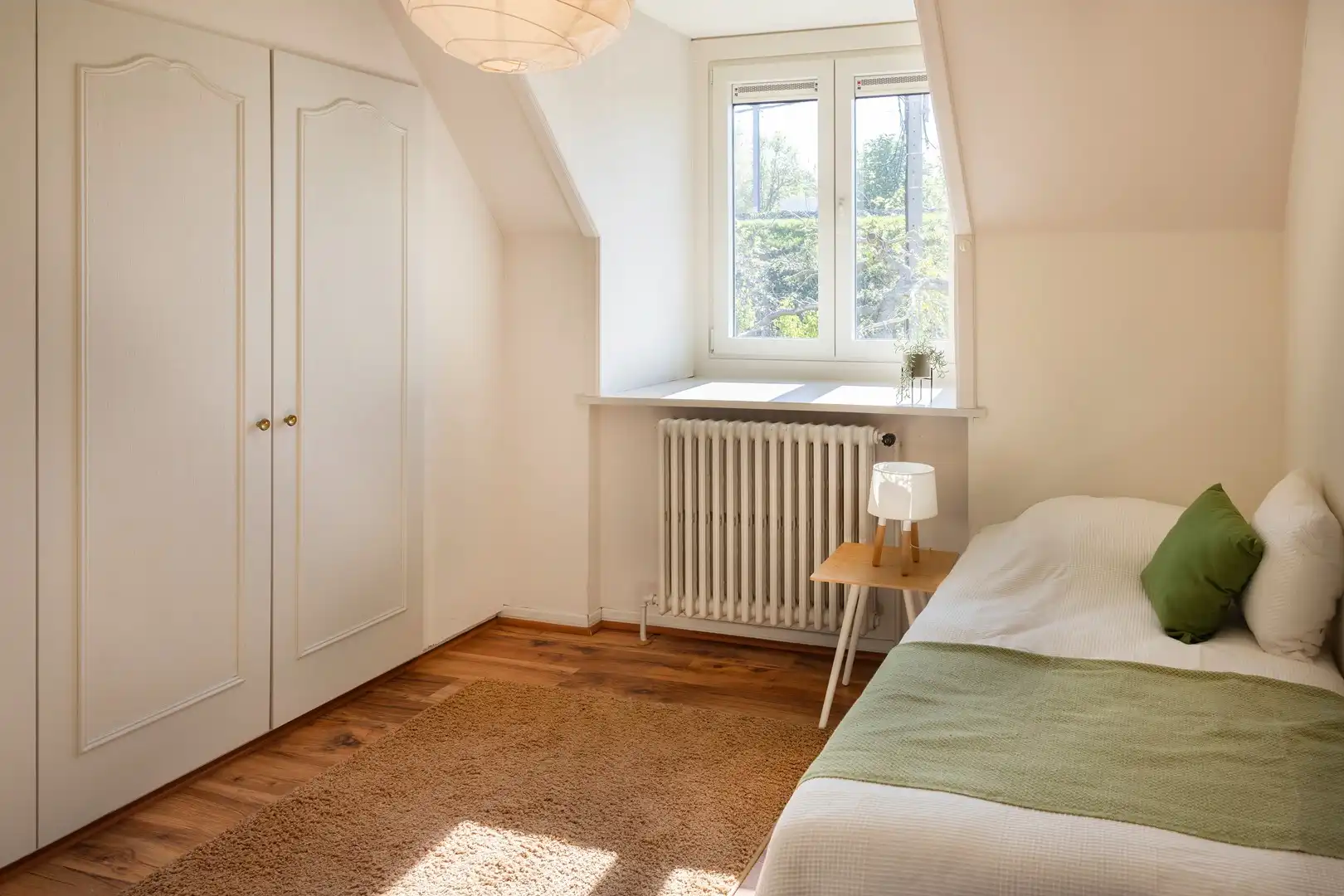Ruime alleenstaande woning met grote tuin en veel privacy. foto 10