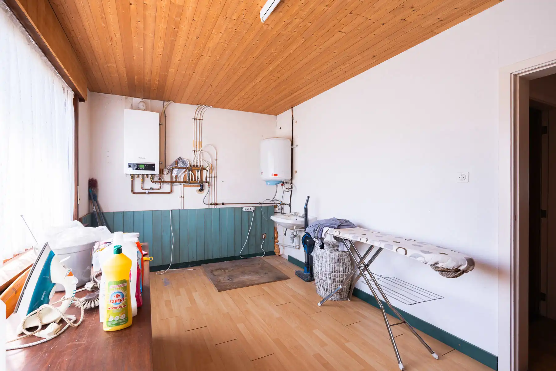Bungalow op toplocatie met grote loods foto 15