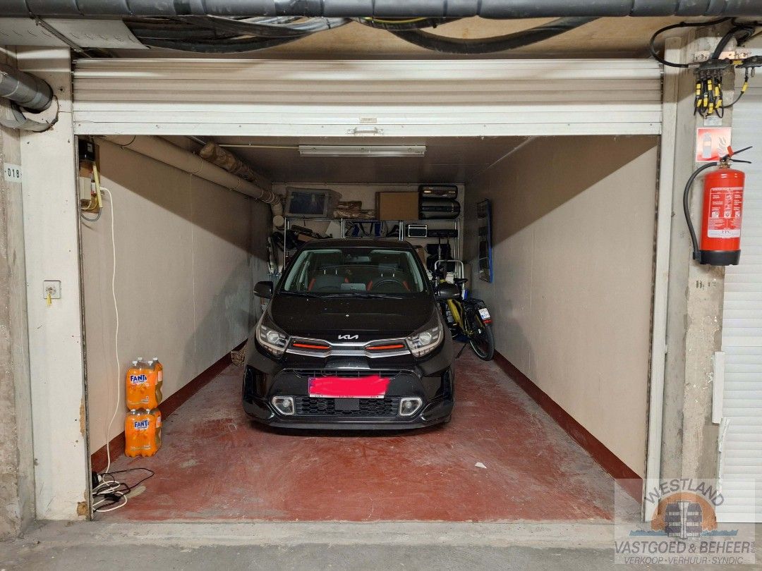 Gesloten garage foto 5