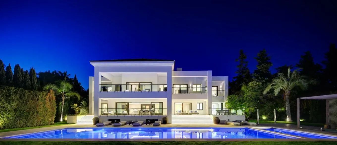 Luxe villa met privézwembad op wandelafstand van het strand in Guadalmina, Marbella foto 18