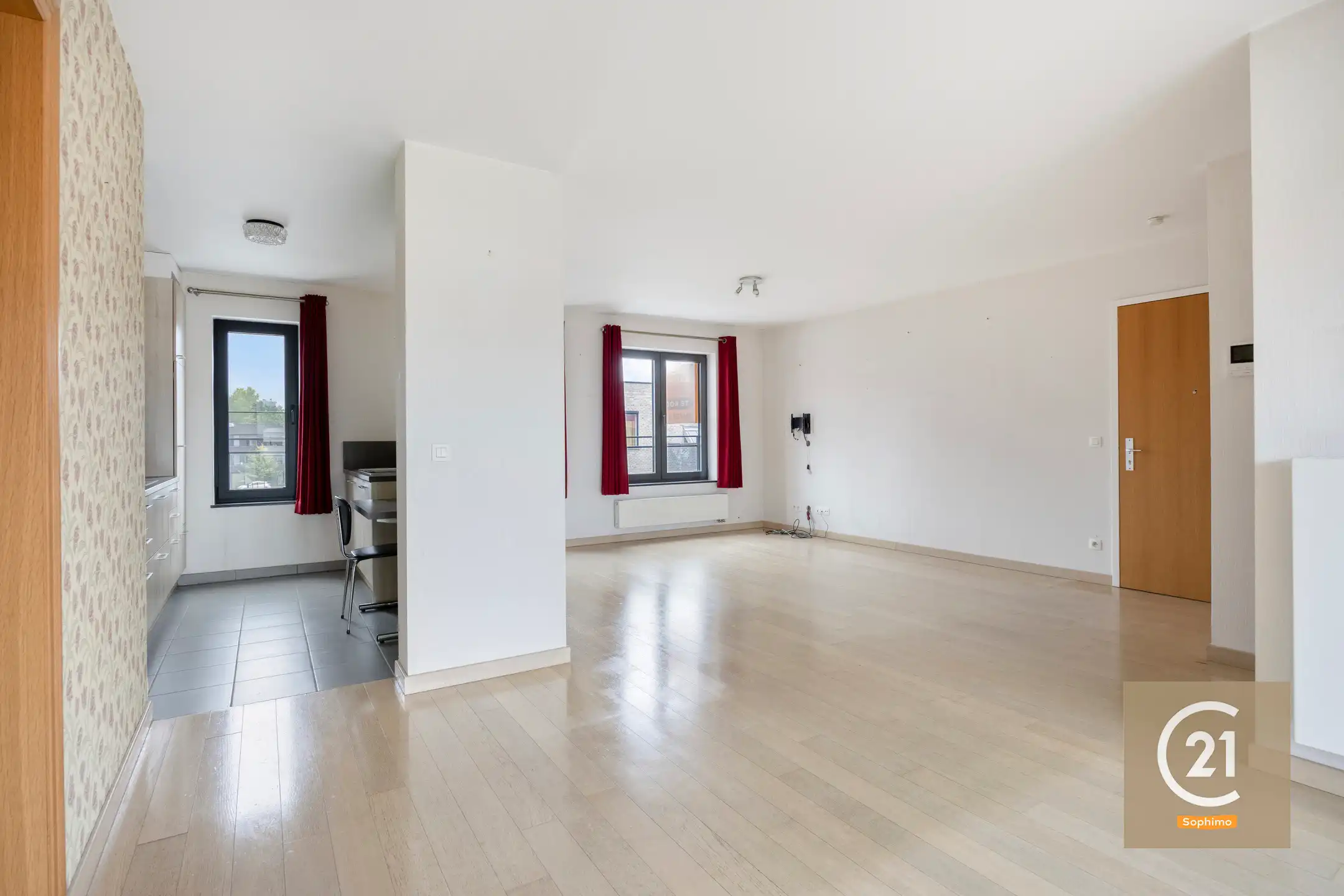 Zeer ruim appartement met 2 slaapkamers & prachtig terras foto 5