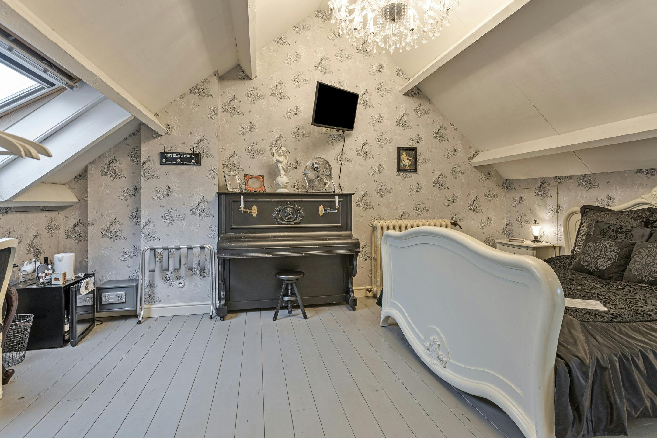 Charmant gerenoveerde B&B met woonst, winkel en handelsfonds foto 35
