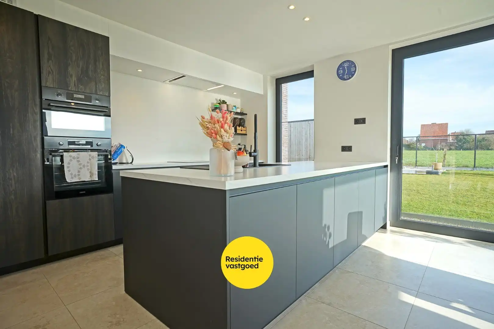 Recente, energiezuinige woning op 541 m² in doodlopende straat te Klerken! foto 5