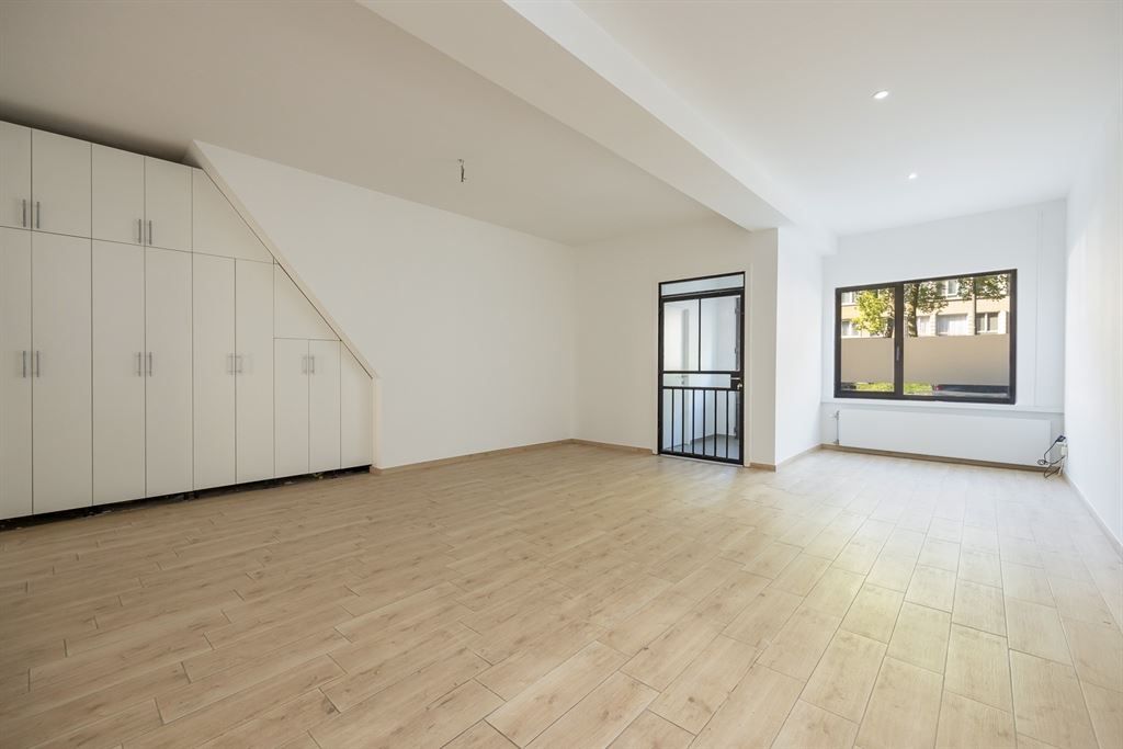 Gerenoveerde handelsruimte én duplex app foto 12