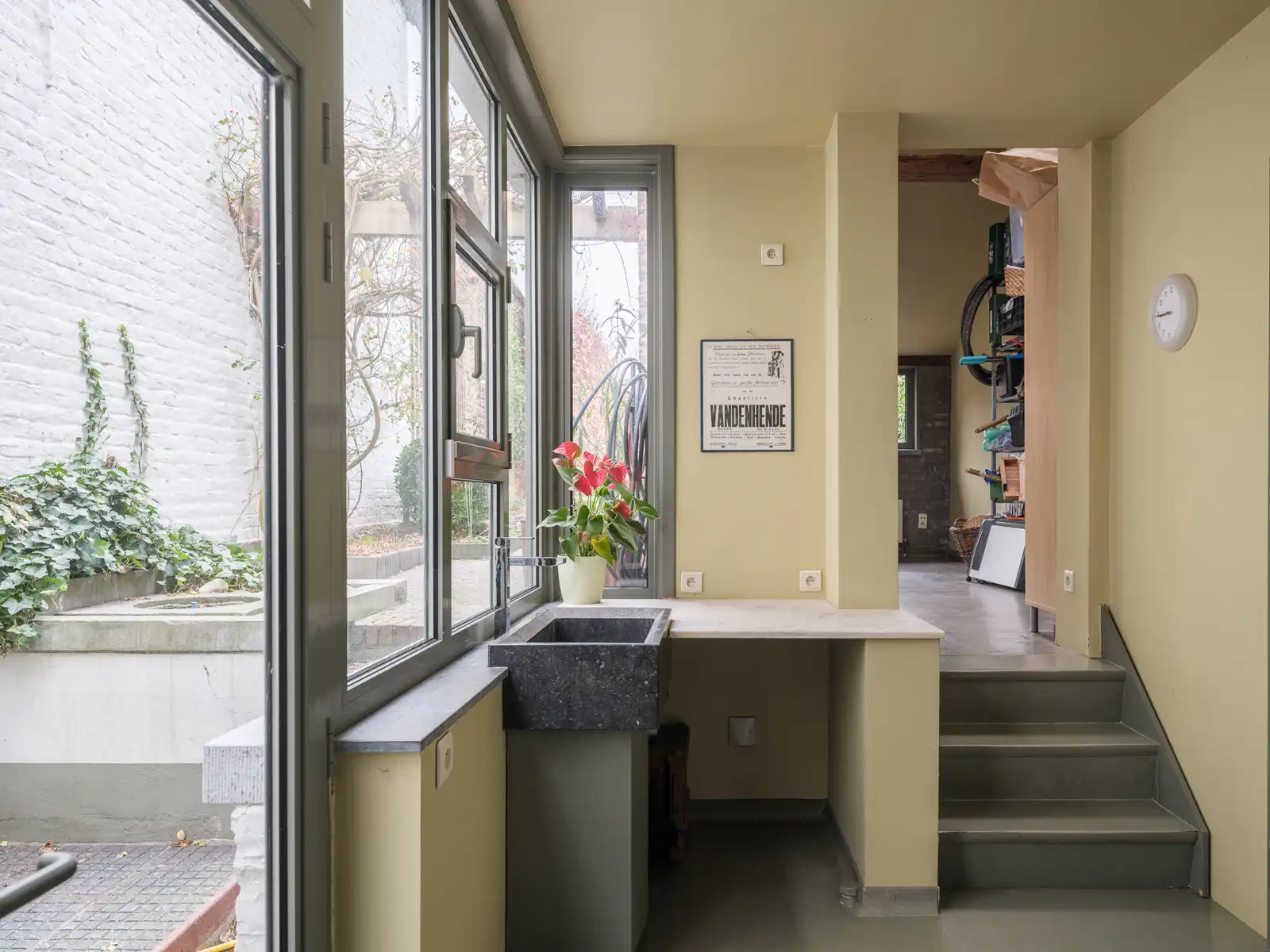 Karaktervolle herenwoning met professionele mogelijkheden foto 5