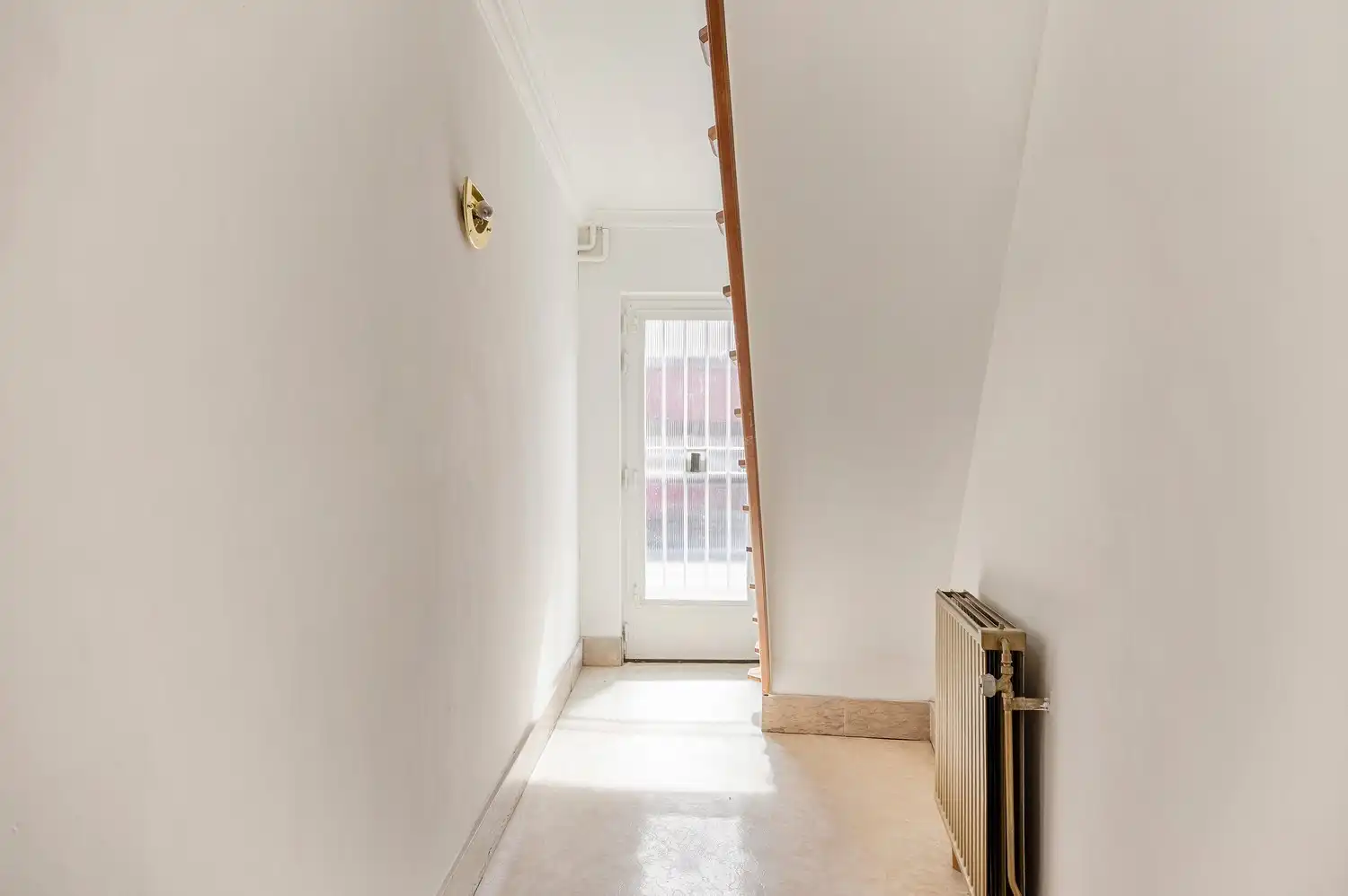 TE KOOP – Bel-étage woning op toplocatie in Berlaar. foto 4