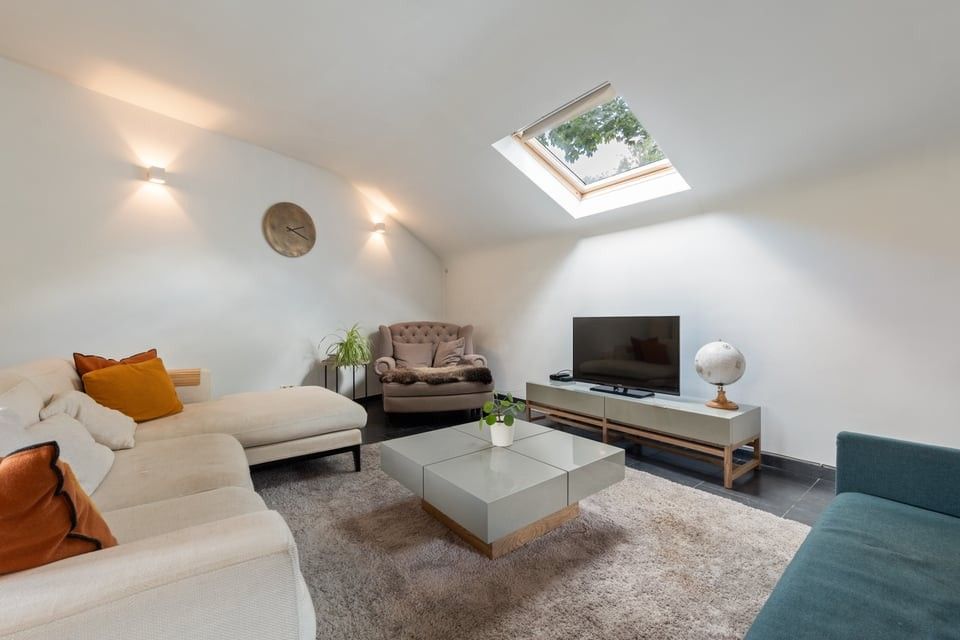 INSTAPKLAAR APPARTEMENT MET 2 SLKS, 2 AUTOSTAANPLAATSEN EN GEMEENSCHAPPELJKE TUIN OP TOPLOCATIE foto 12