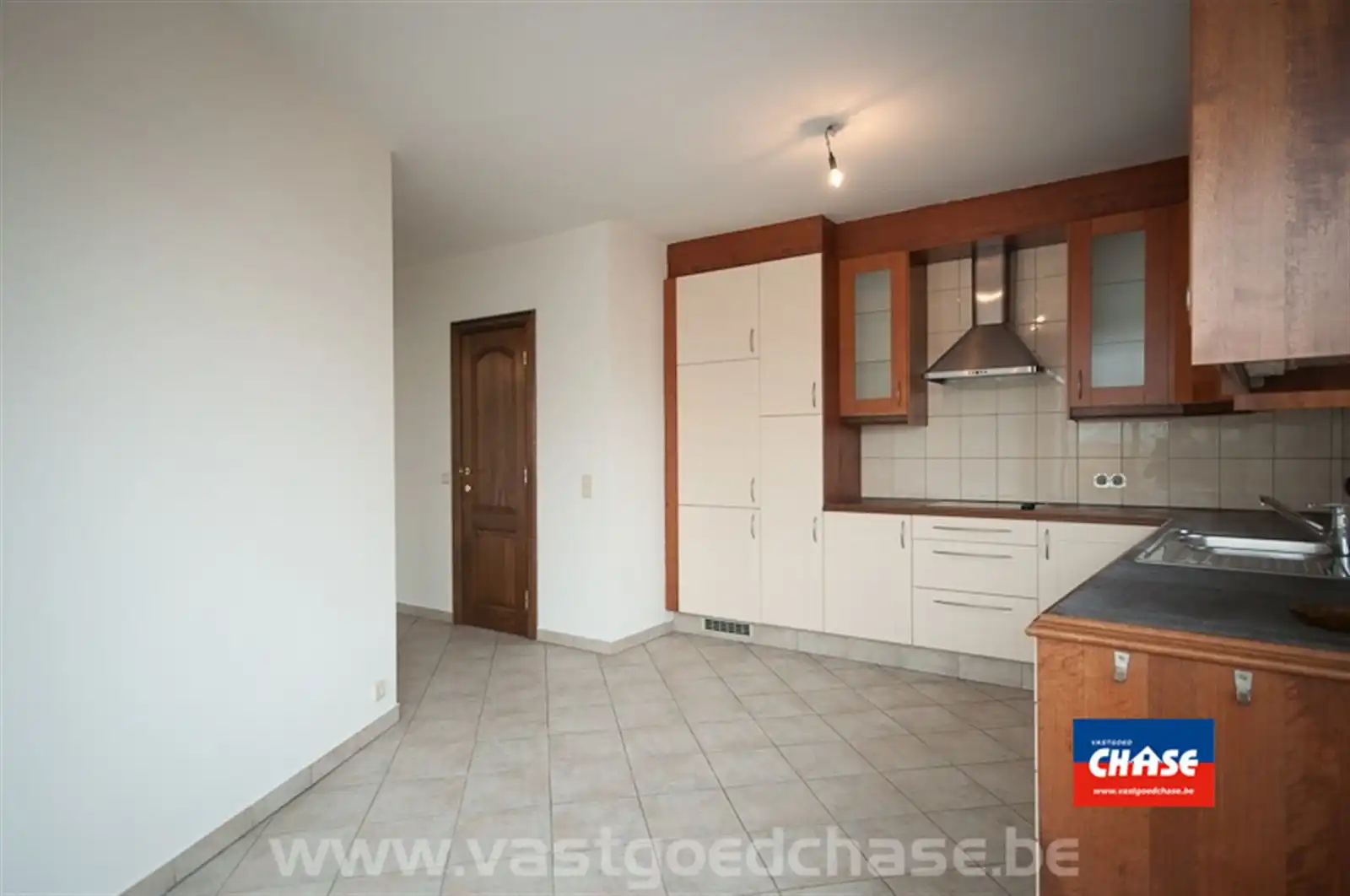 Appartement met 1 slaapkamer, terras en garage foto 15
