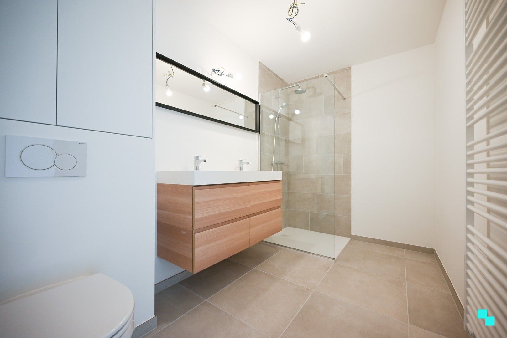 Volledig afgewerkte en instapklare nieuwbouwwoning te Ingelmunster foto 15