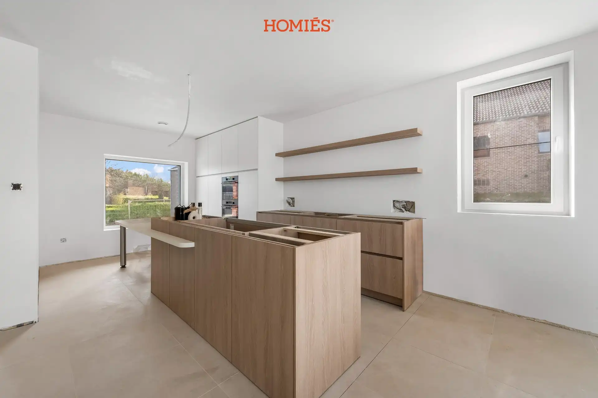 Urban villa in groene omgeving foto 9