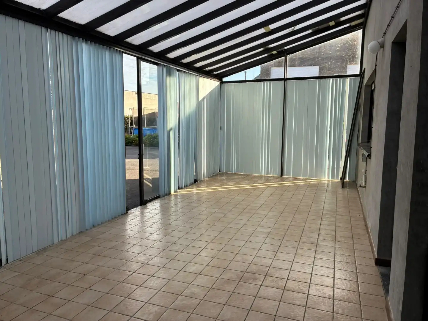 Woning met 2 slaapkamers en ruime veranda in de vijfwegen! foto 11