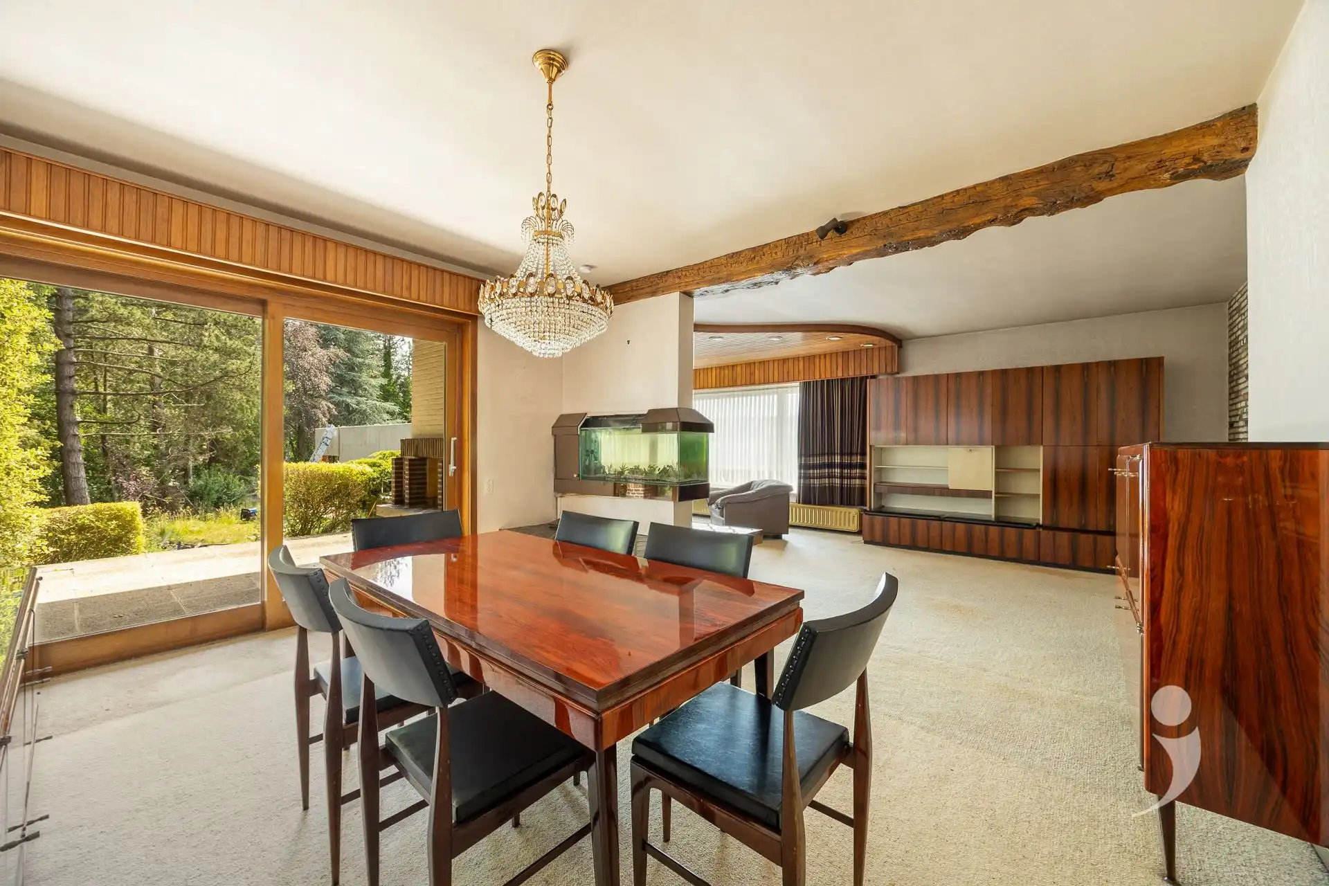 Ruime te renoveren woning!  foto 9