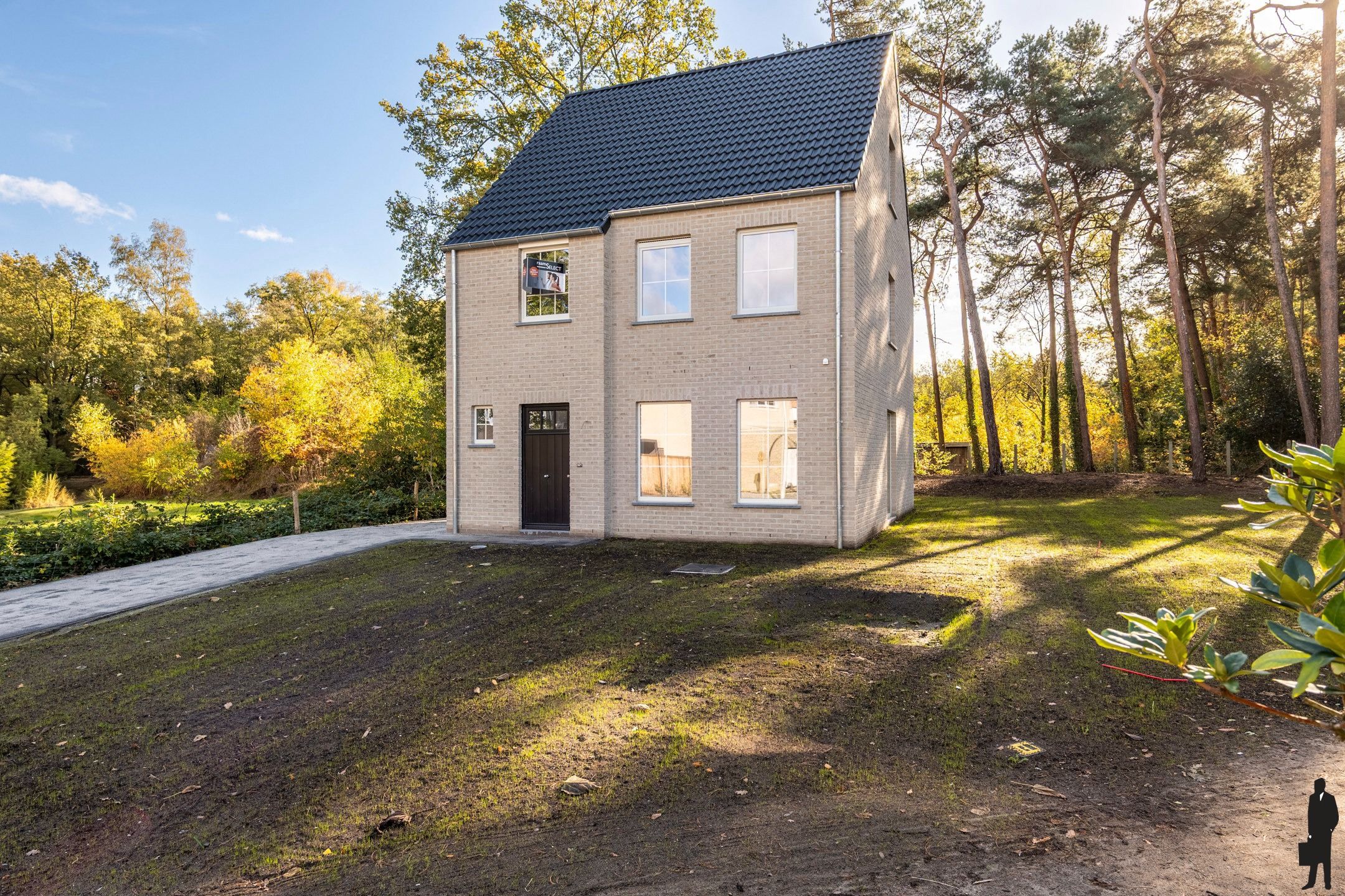 Nieuwbouwwoning met 3 slpk. en riante zolder nabij groen foto {{pictureIndex}}