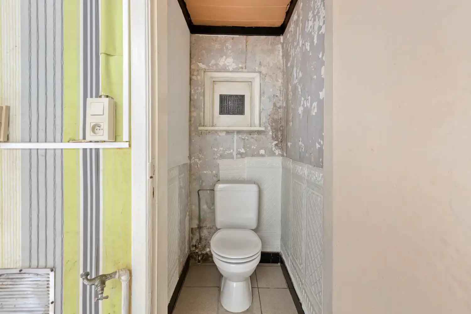 TE RENOVEREN WONING MET VEEL POTENTIEEL IN HET CENTRUM VAN DIEST! foto 7
