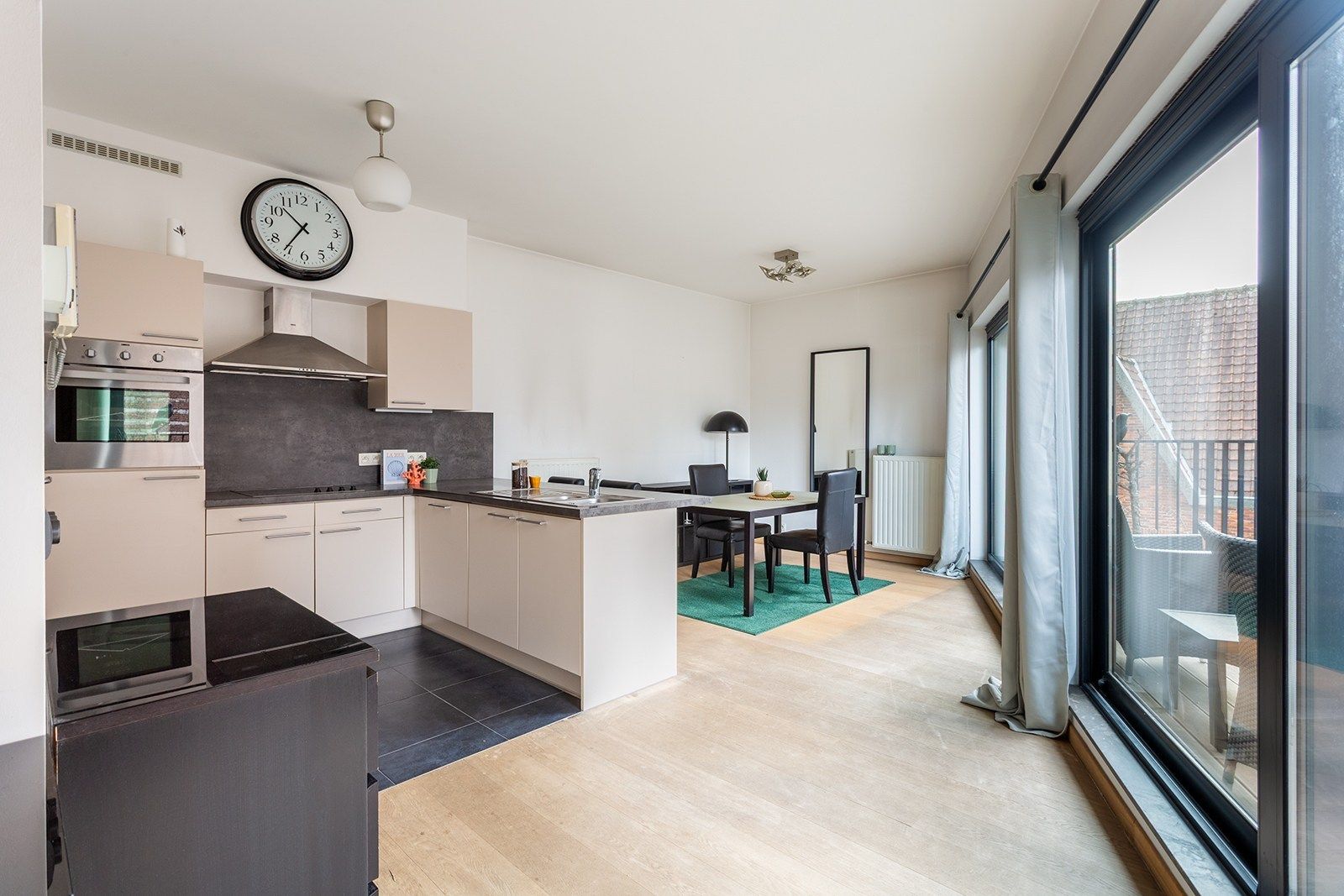 Gemeubeld luxe appartement op top locatie foto 4