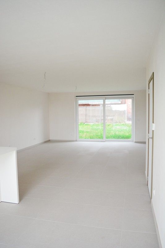 Moderne nieuwbouwwoning gelegen in Rumbeke foto 2