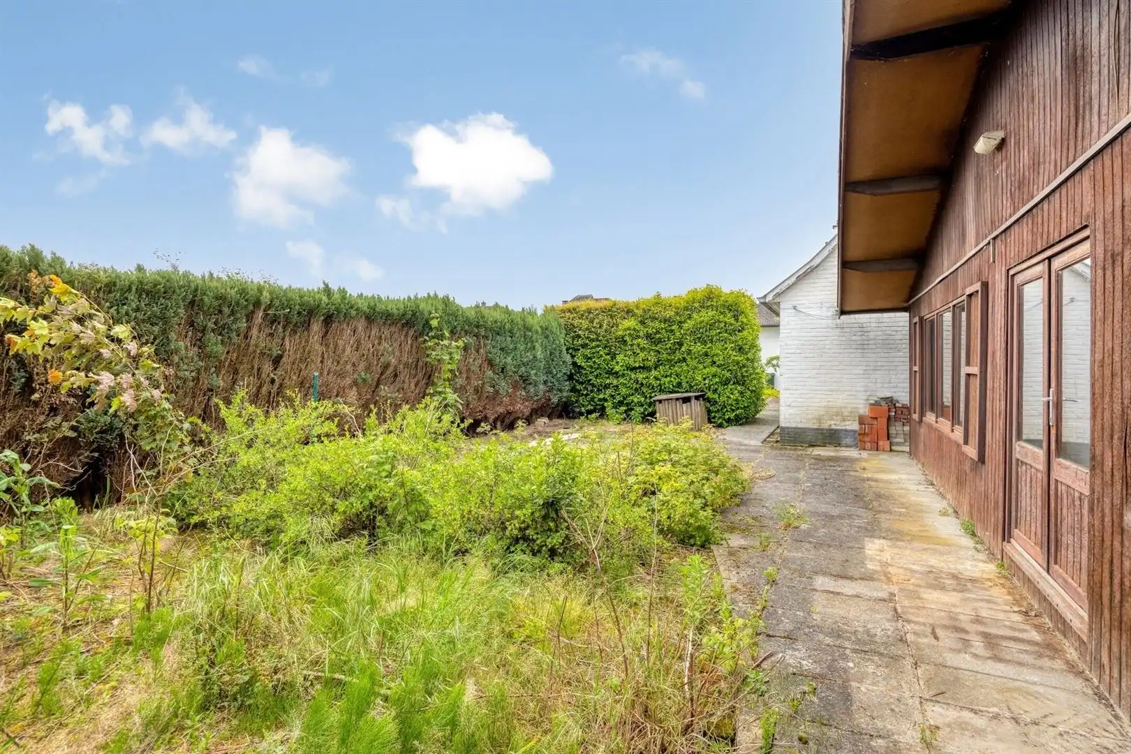 Villa met achterliggend kantoorgebouw foto 29