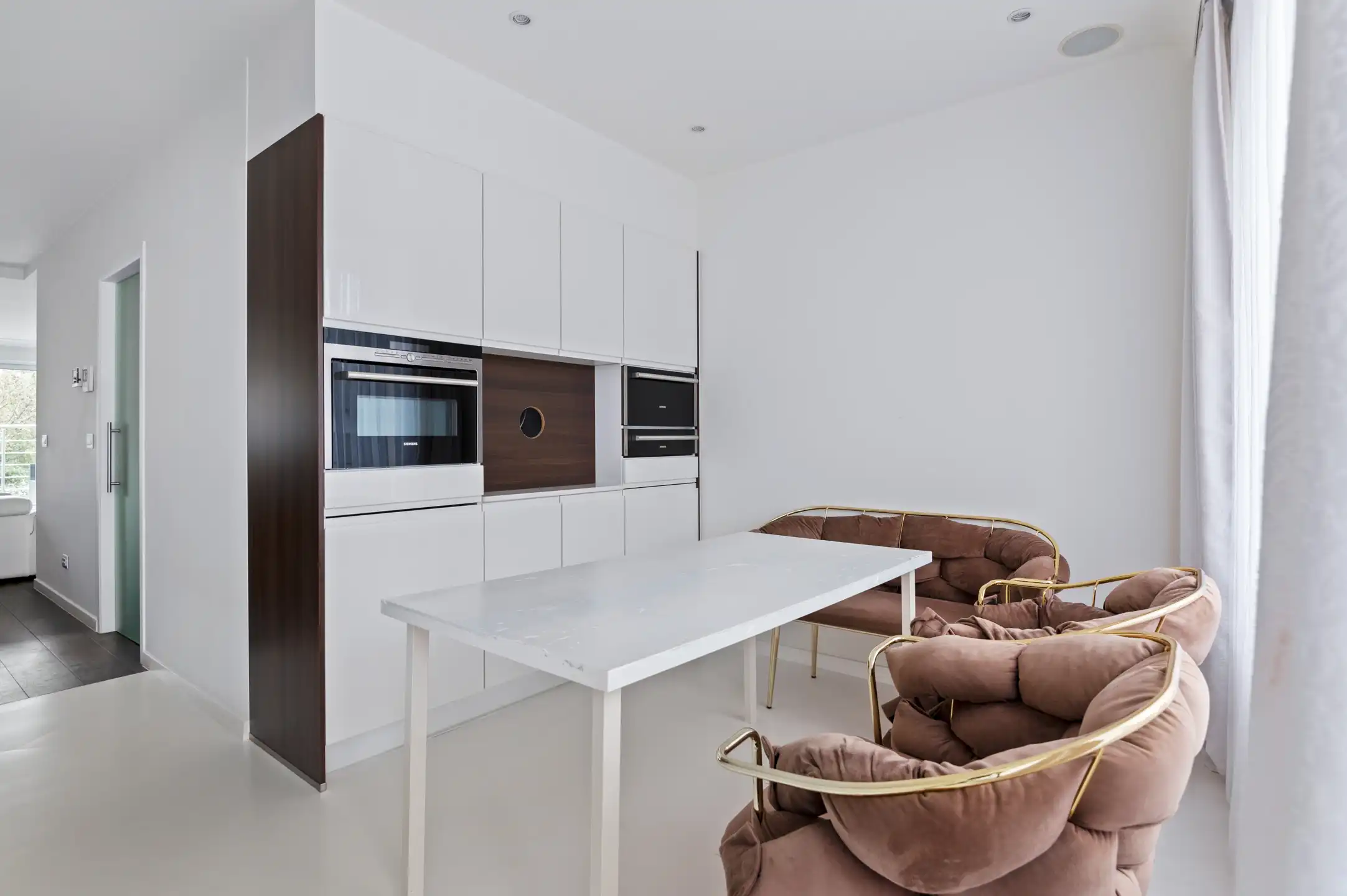 Instapklare luxewoning (235 m²!) met garage en zonnige tuin foto 8