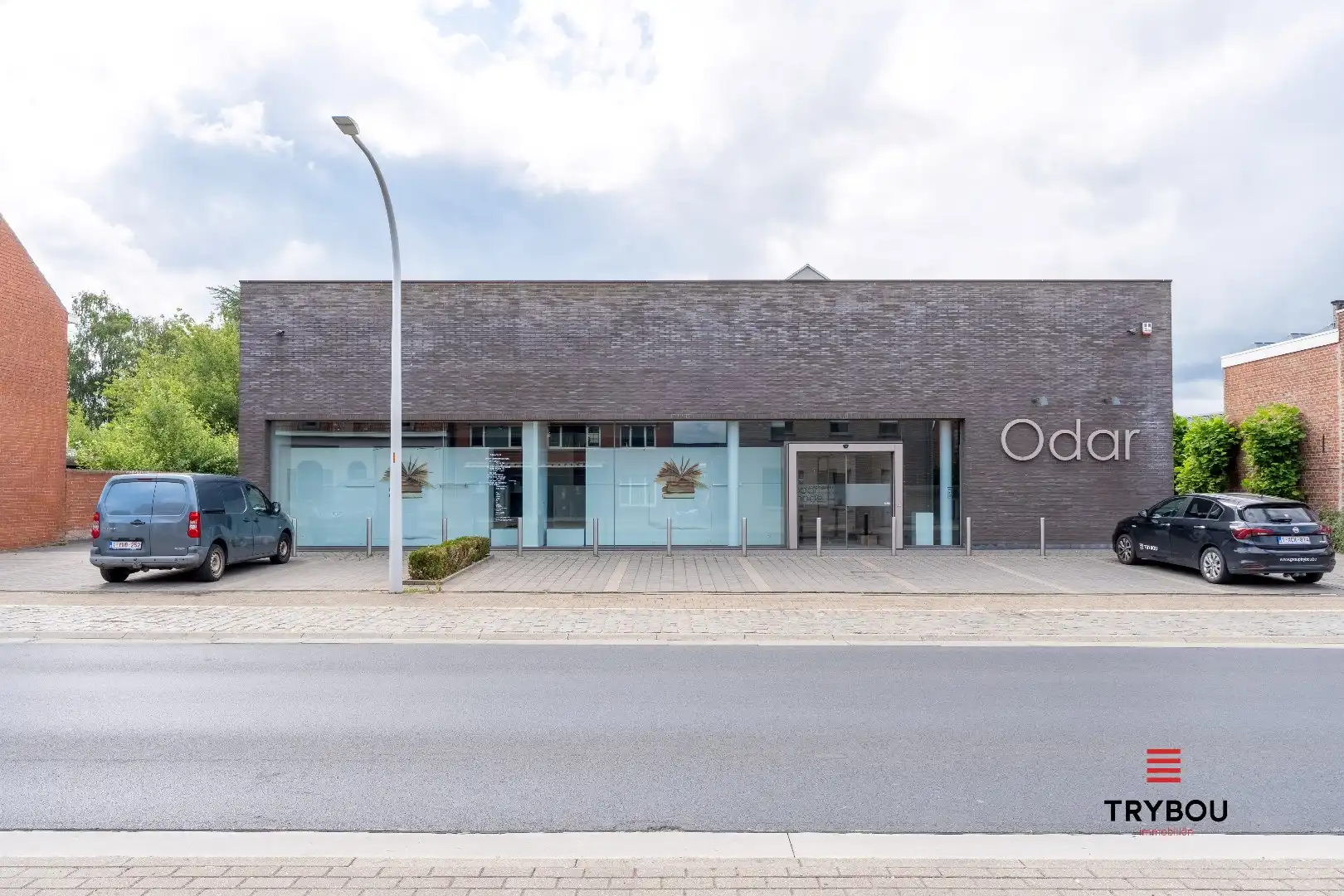 Te koop handelszaak + woning  foto {{pictureIndex}}
