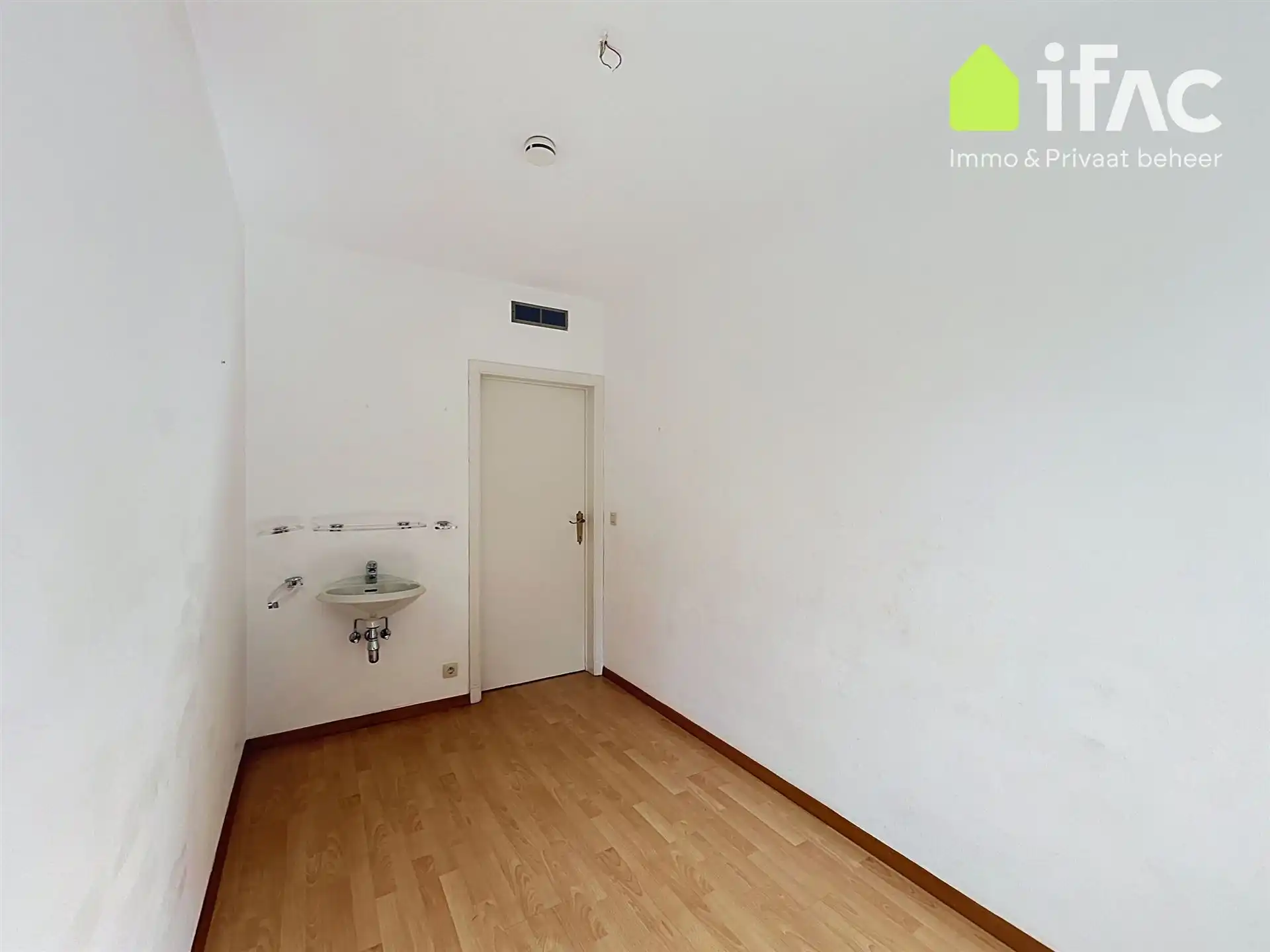 Goed gelegen 3 slaapkamer villa - vlakbij Park en centrum  foto 13