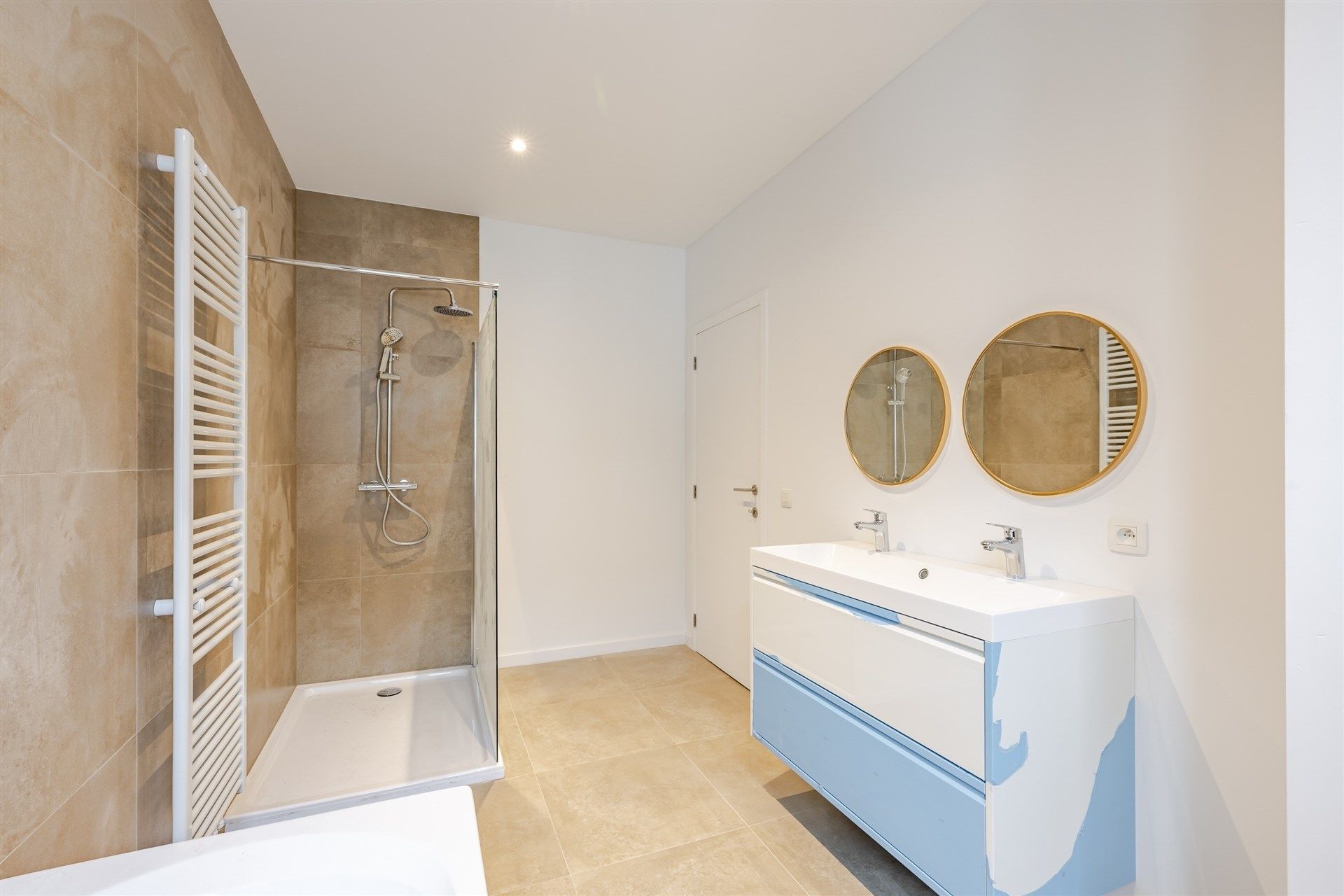 Instapklare woning met 3 slaapkamers en tuin foto 18