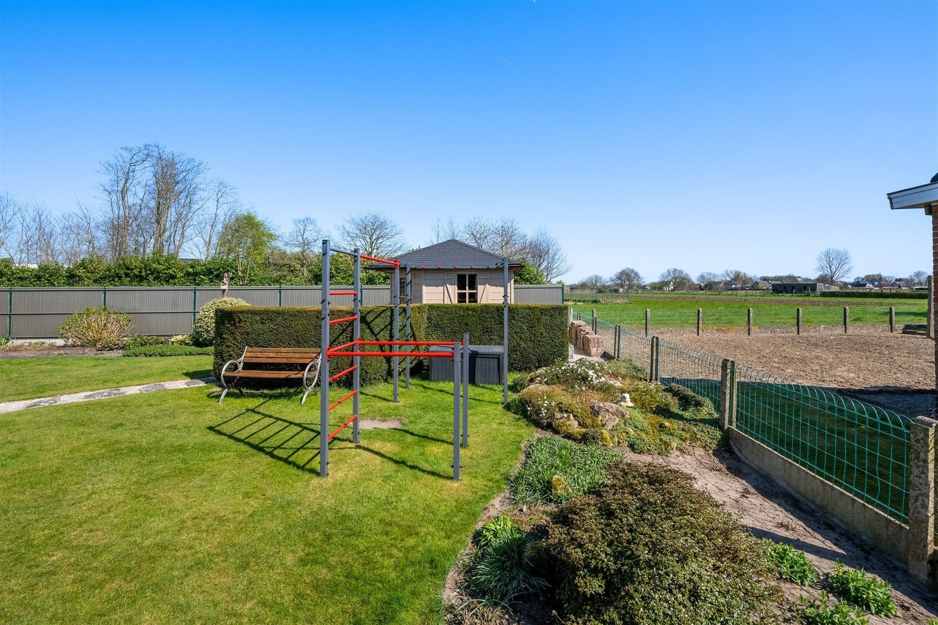 Topper! Supertoffe instapklare woning met grote tuin! foto 27
