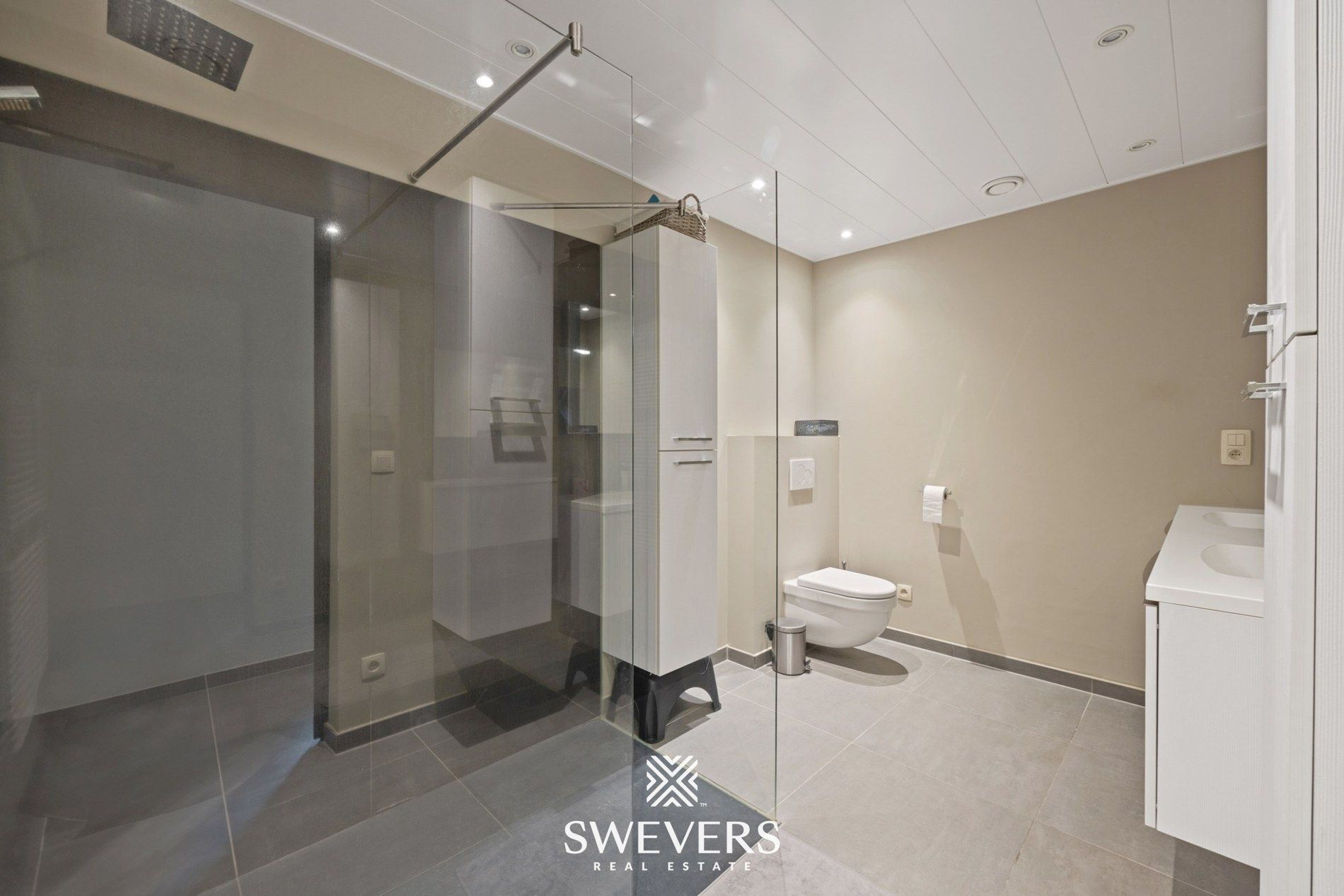 Recente instapklare moderne gezinswoning in Leopoldsburg foto 13