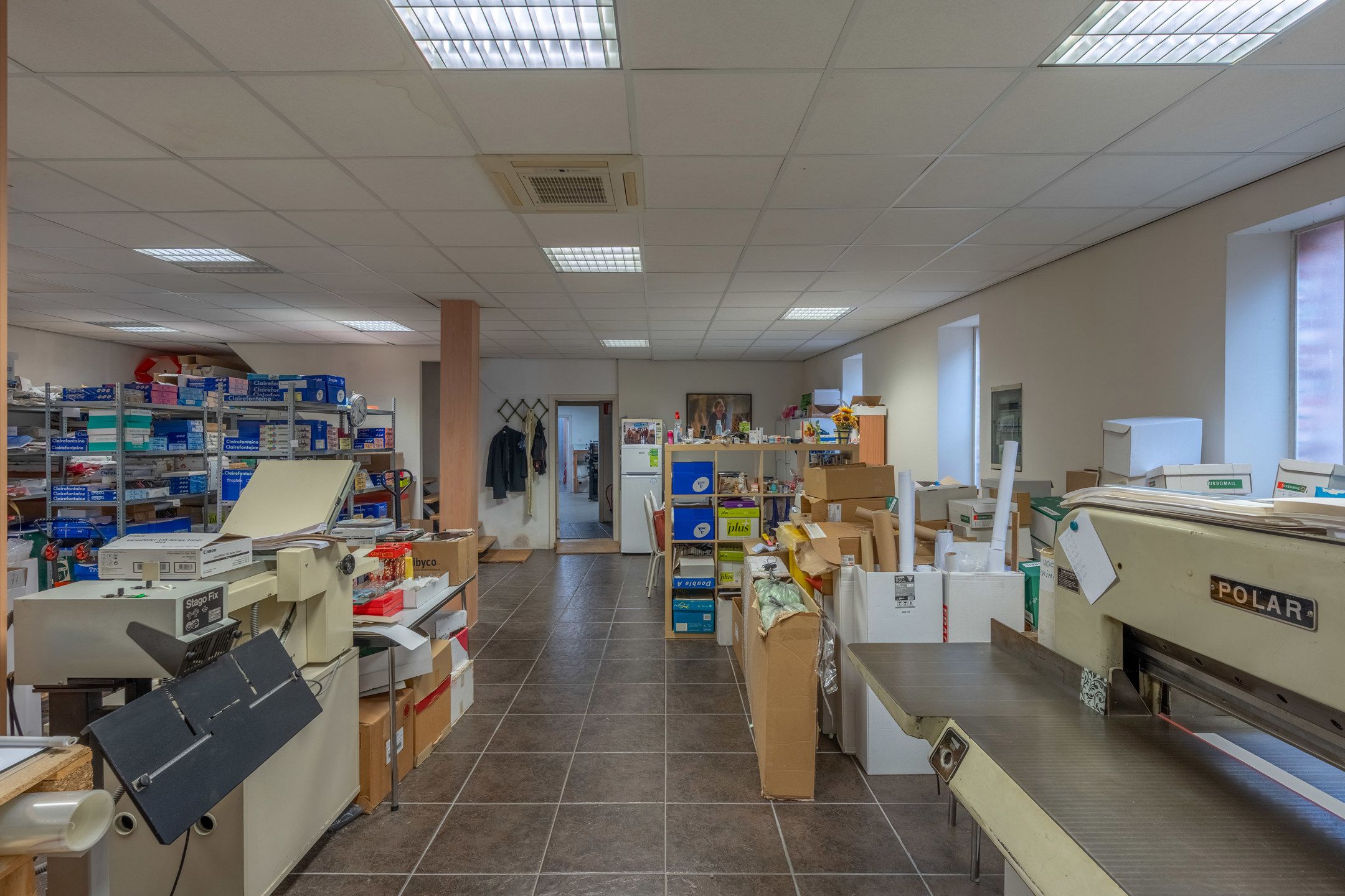 Verrassend ruime handelswoning met bovenliggend appartement. foto 13