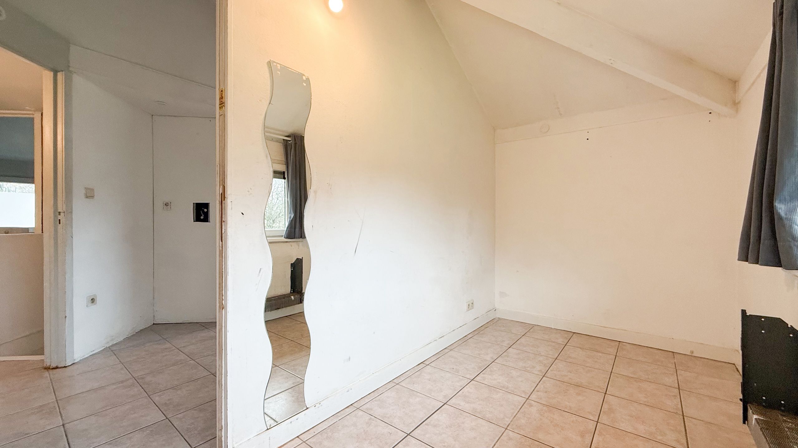 Te renoveren woning met grote tuin in doodlopende straat! foto 26