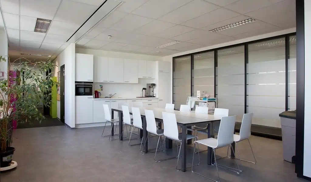 Instapklare kantoorruimte in Mechelen City Center foto 19