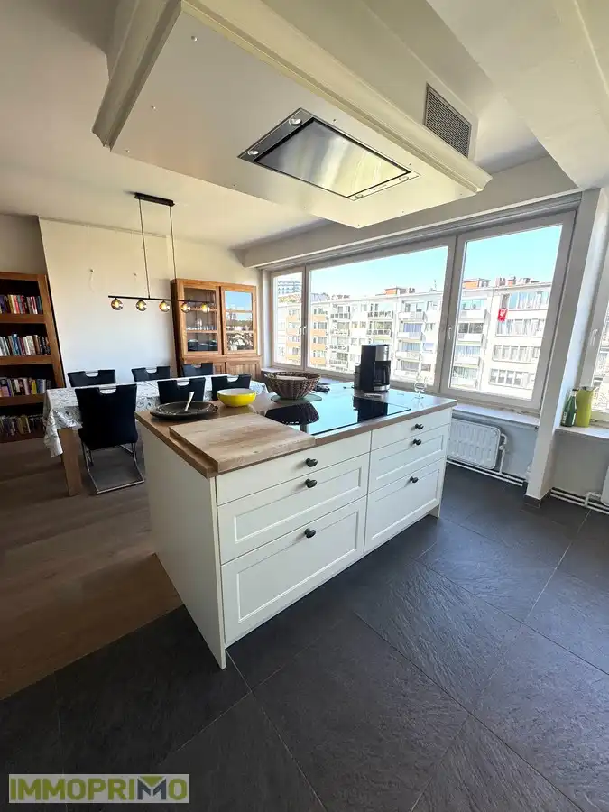 Zeer ruim en lichtrijk appartement te huur foto 4