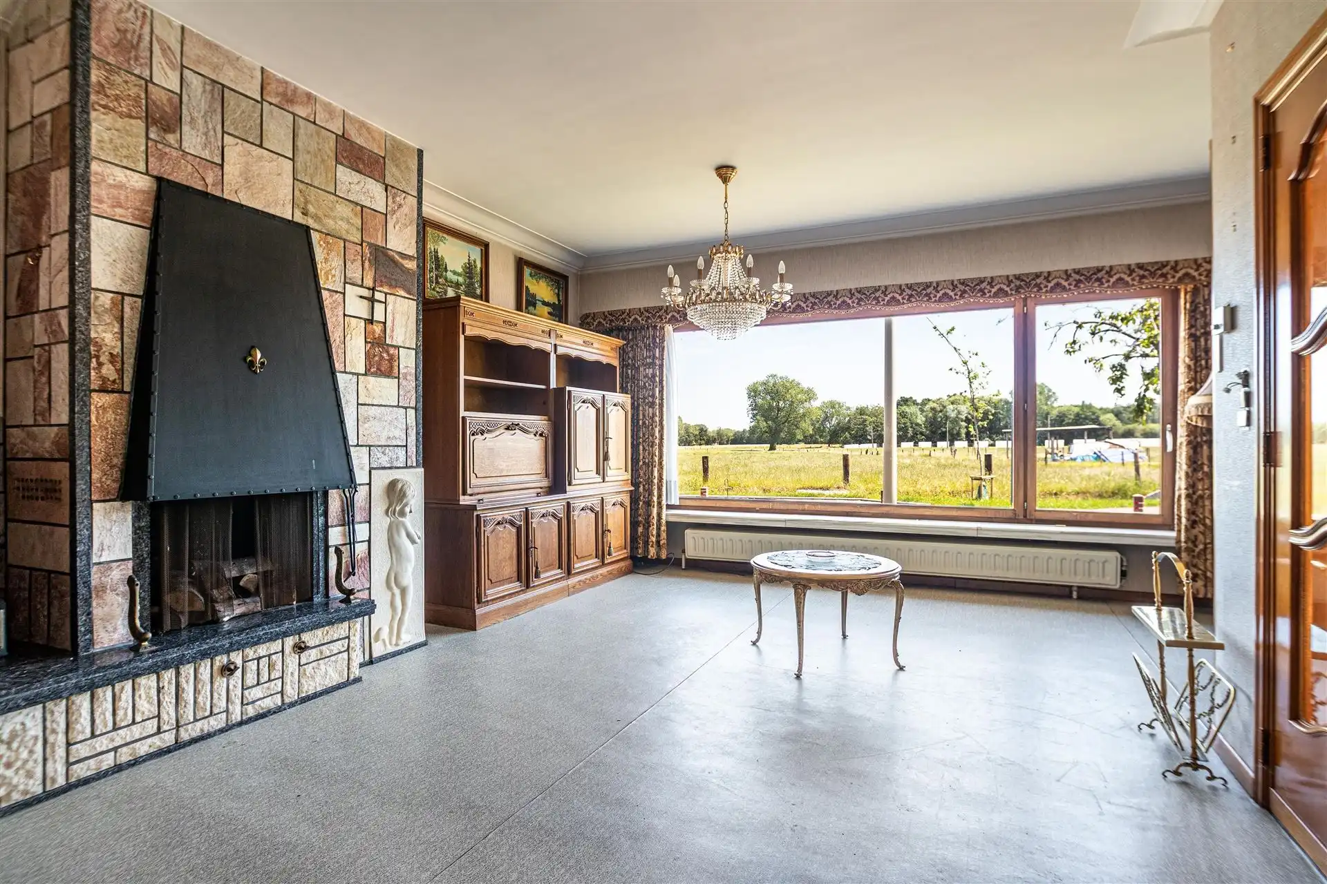 Statige woning met vrij uitzicht & vergund bijgebouw foto 8