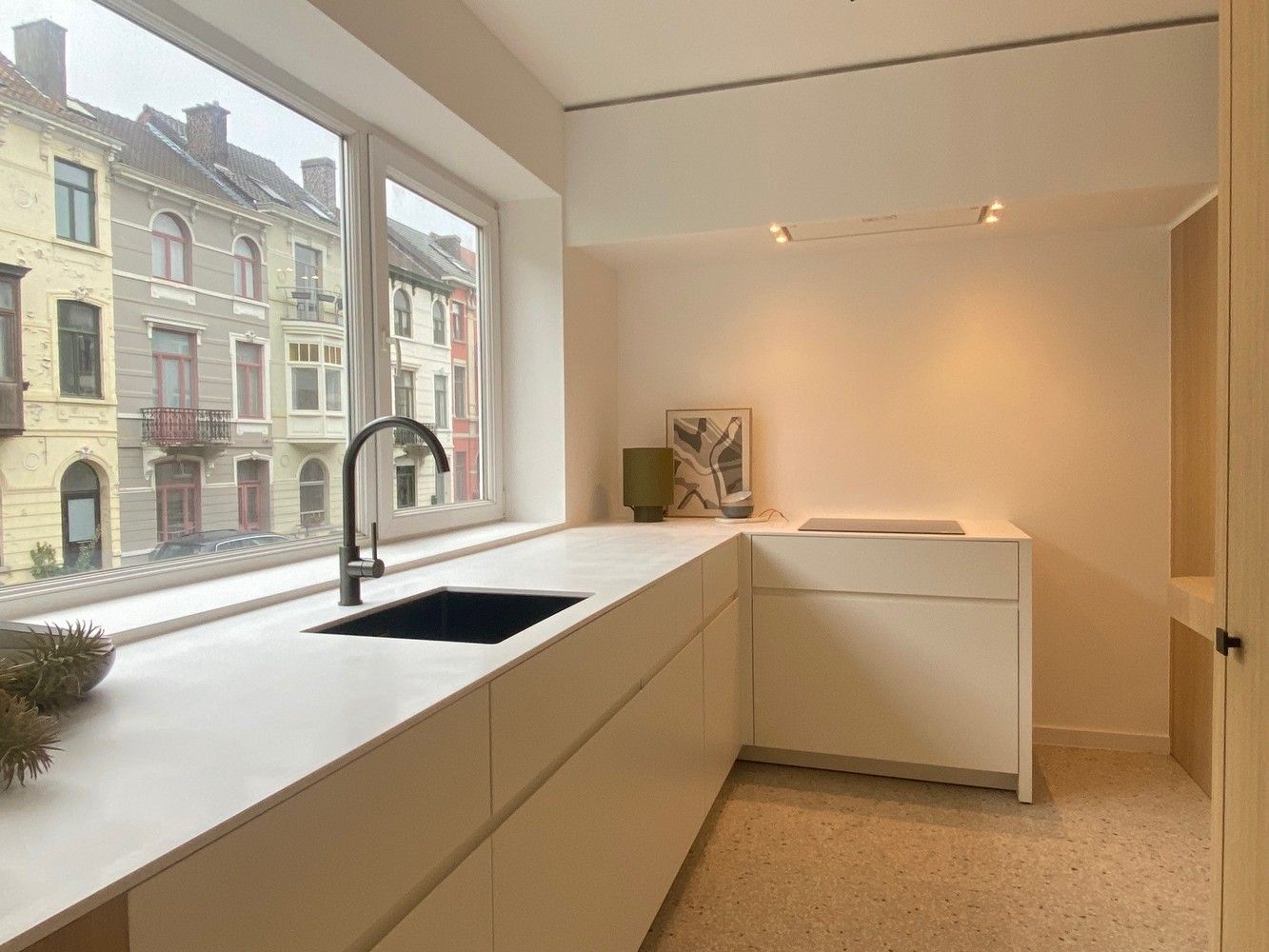 Stijlvol gerenoveerd appartement met 3 slaapkamers op wandelafstand van het centrum van de stad Gent foto 2