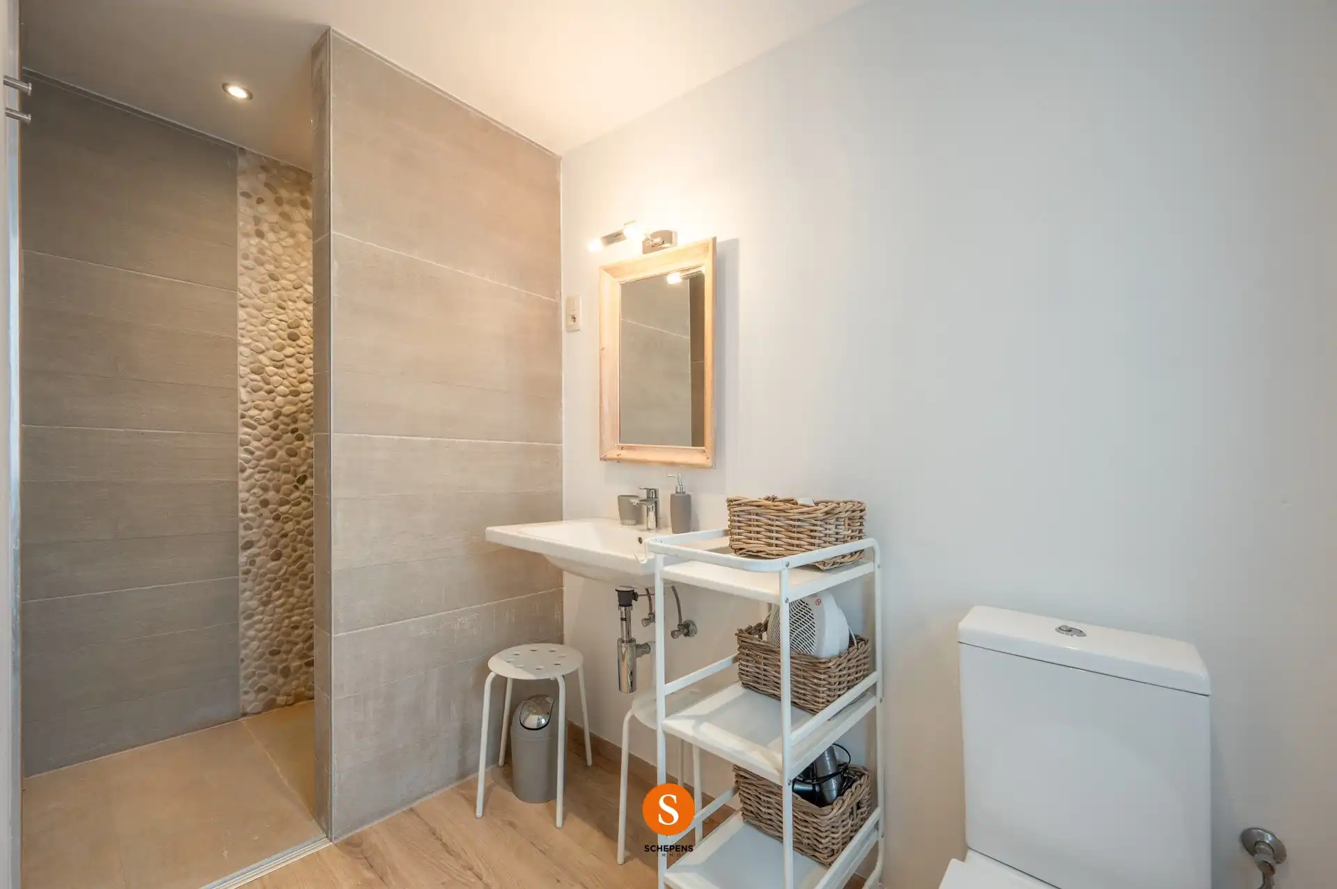 Instapklare woning met polyvalente ruimte, zonnige tuin en tal van mogelijkheden. foto 16