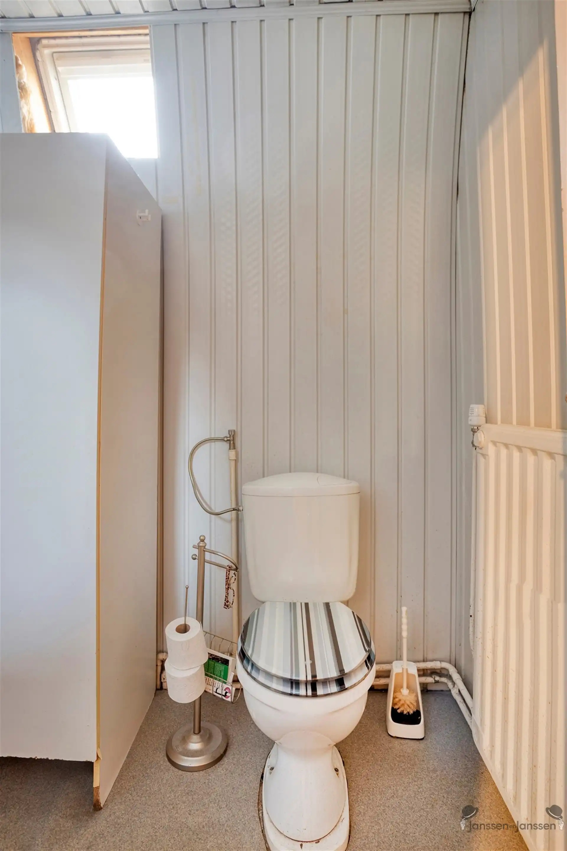 Ruime renovatiewoning met polyvalente bijgebouwen foto 21